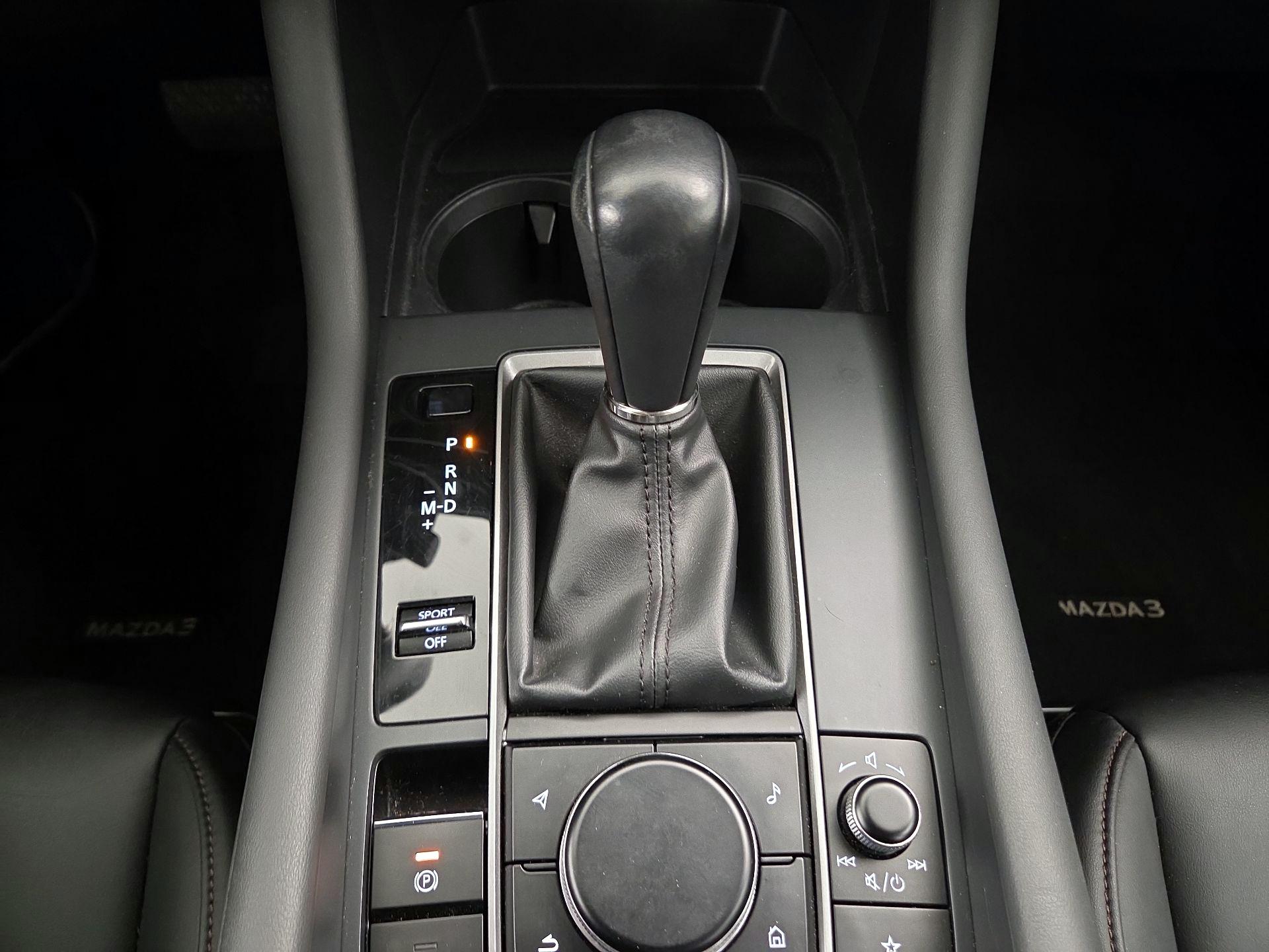 Thumbnail: 2021 Mazda Mazda3 - 18