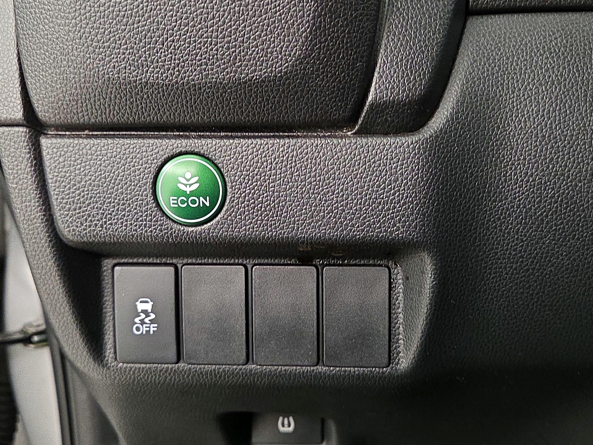 Thumbnail: 2015 Honda Fit - 13