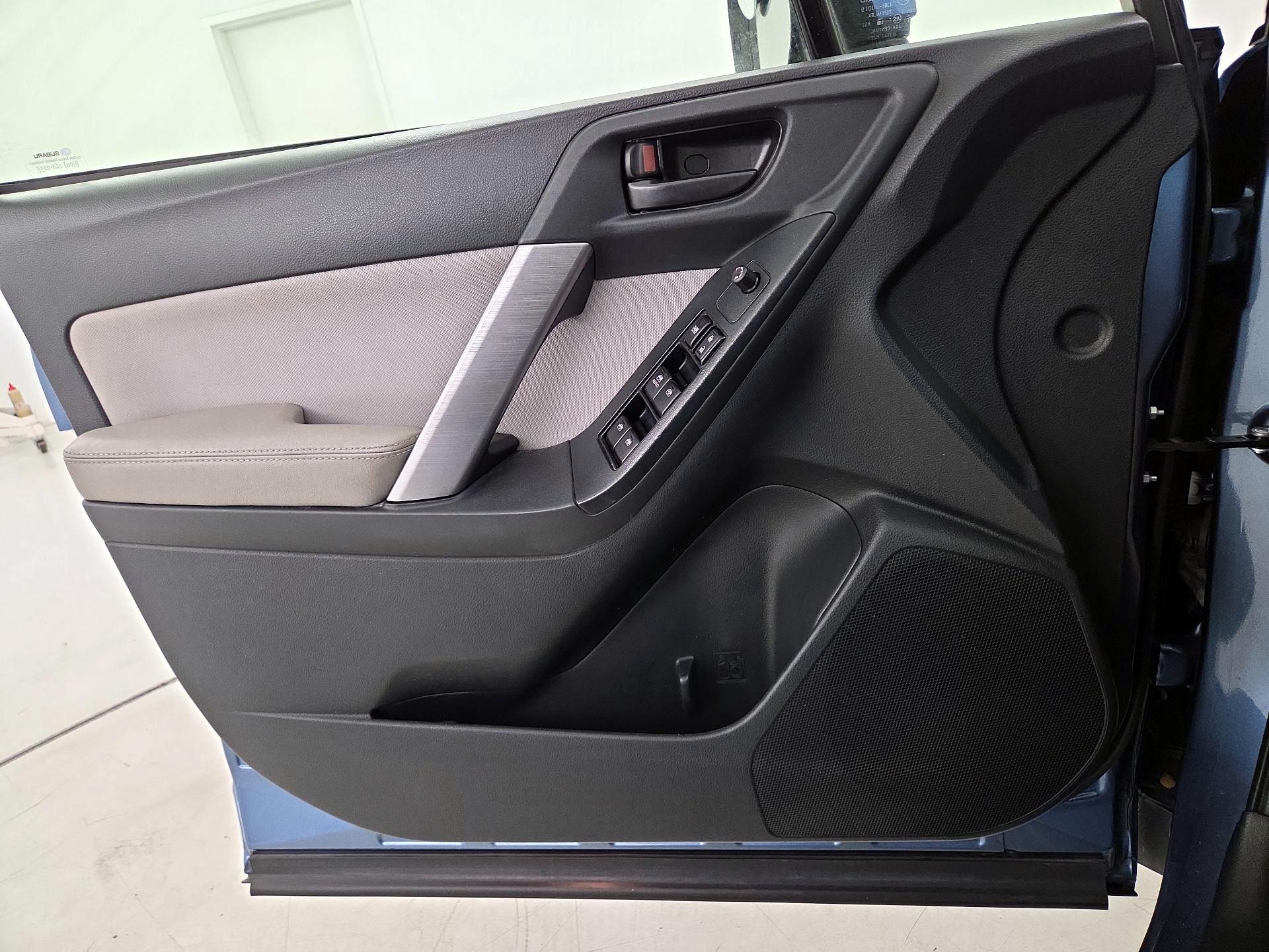 Thumbnail: 2016 Subaru Forester - 12