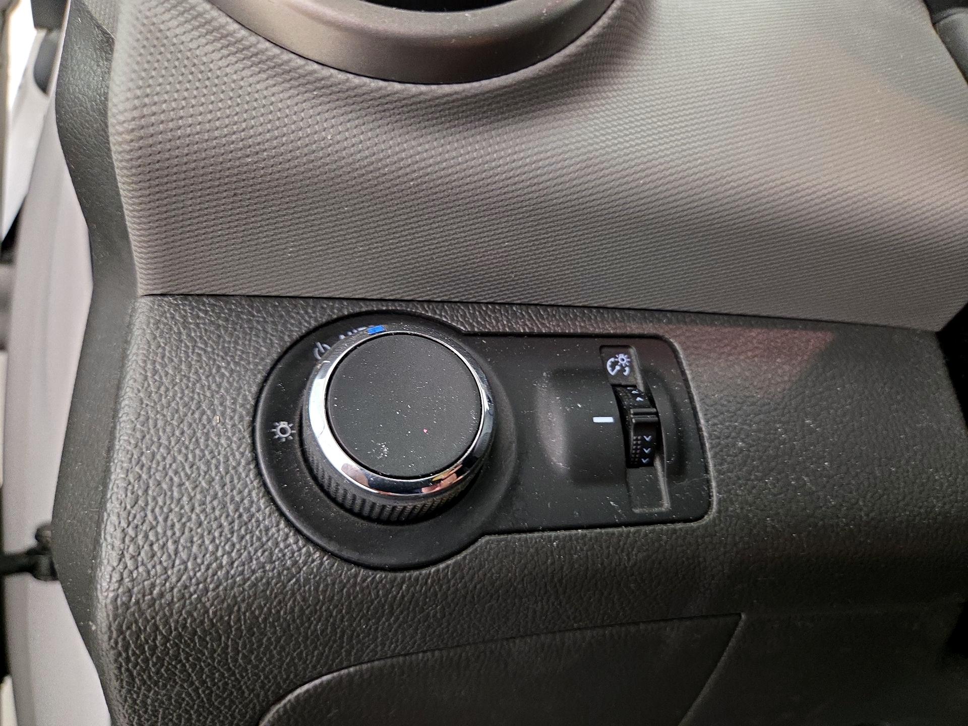 Thumbnail: 2015 Chevrolet Sonic - 13