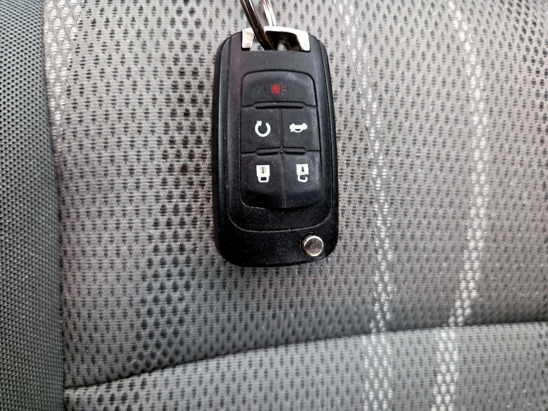 Thumbnail: 2015 Chevrolet Sonic - 20