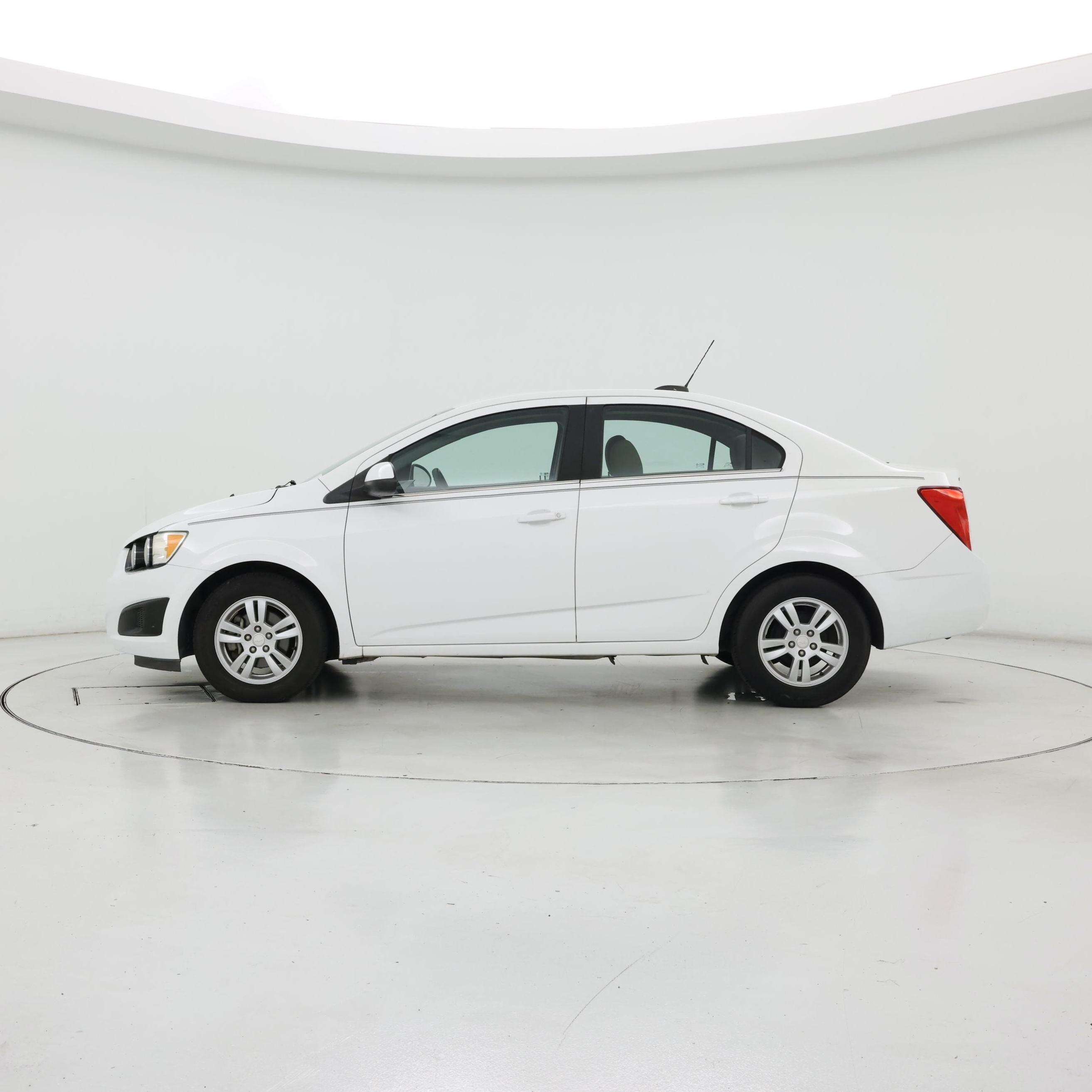 Thumbnail: 2015 Chevrolet Sonic - 3