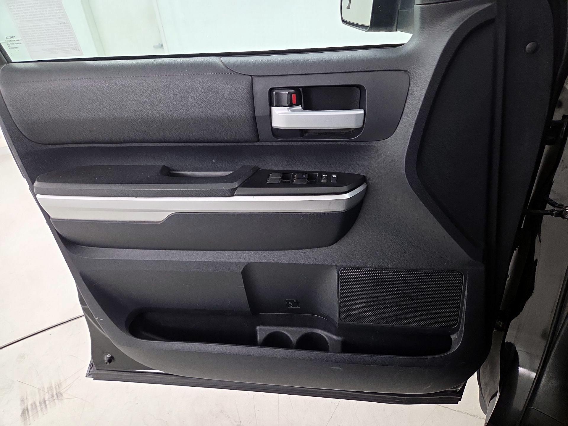 Thumbnail: 2014 Toyota Tundra - 12