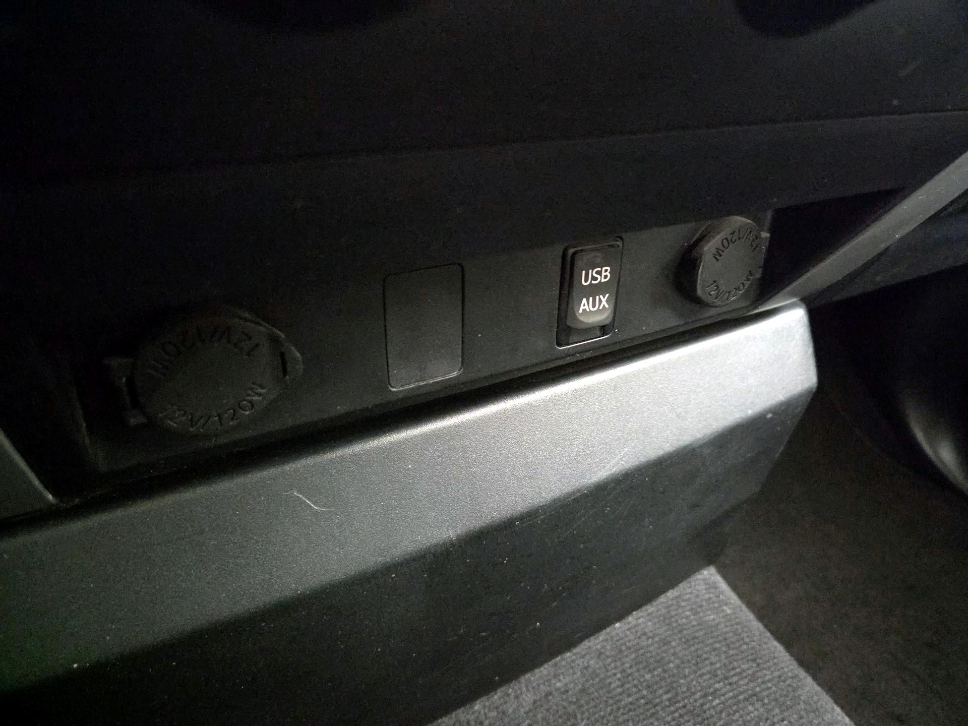 Thumbnail: 2014 Toyota Tundra - 18