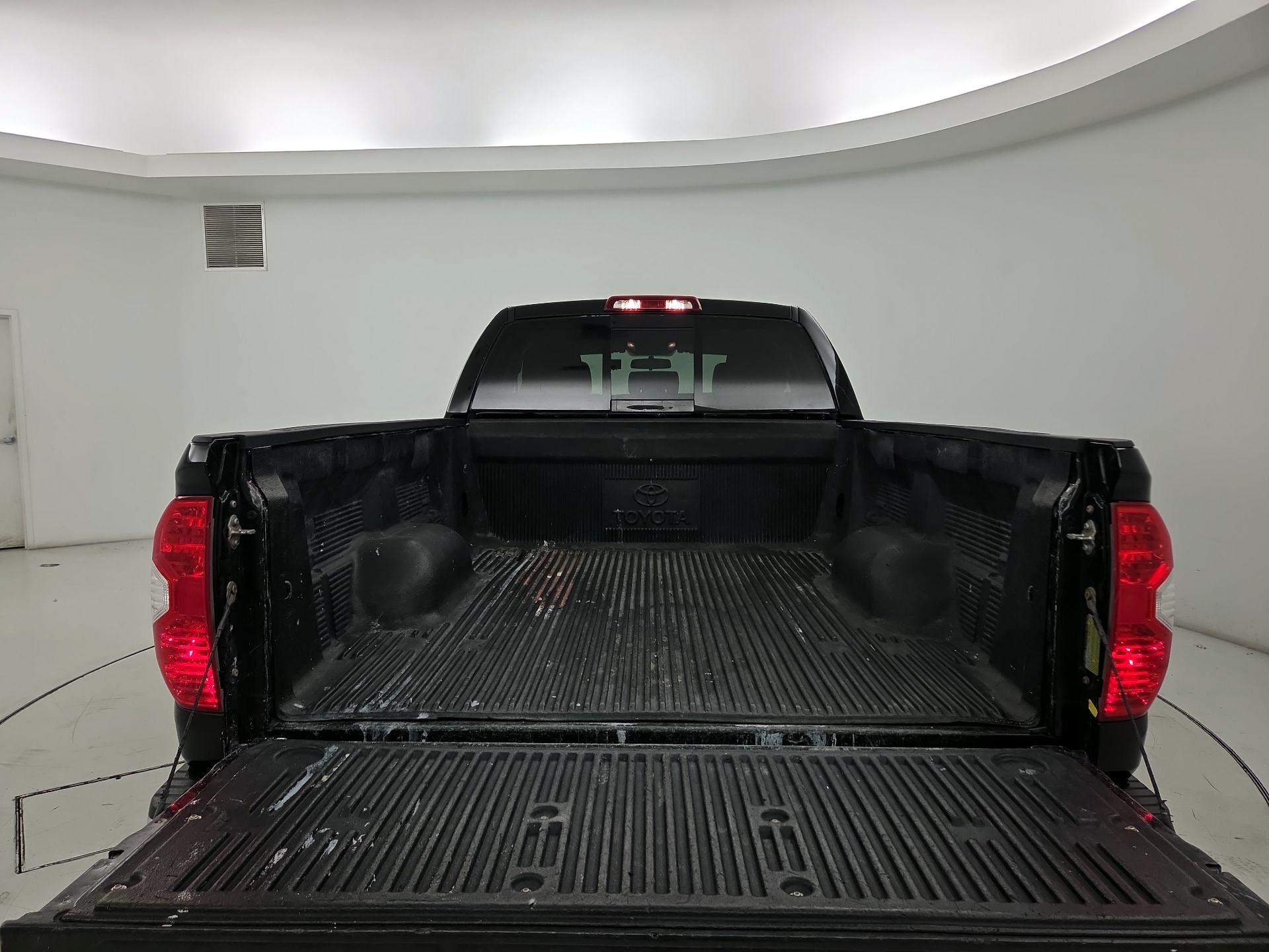 Thumbnail: 2014 Toyota Tundra - 20