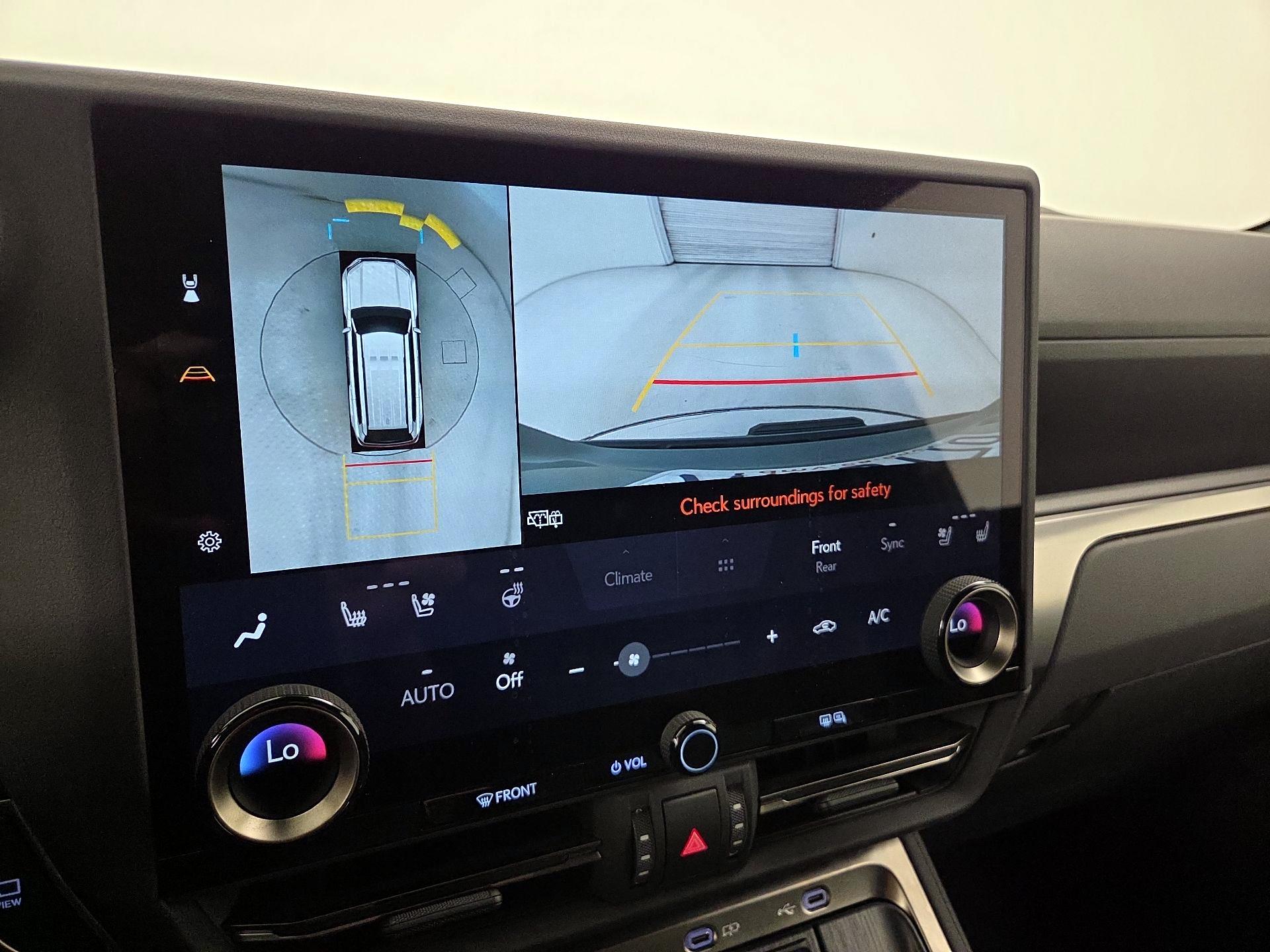 Thumbnail: 2024 Lexus GX - 15