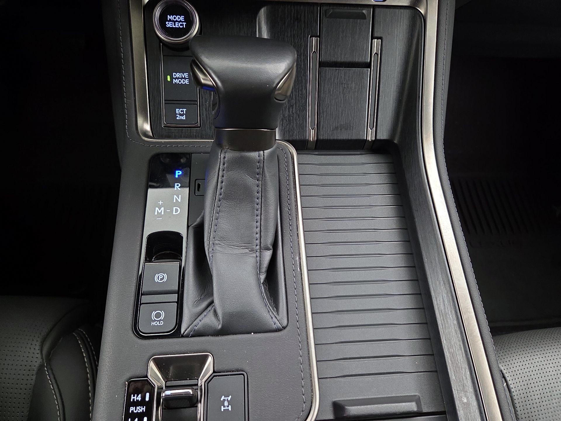 Thumbnail: 2024 Lexus GX - 18