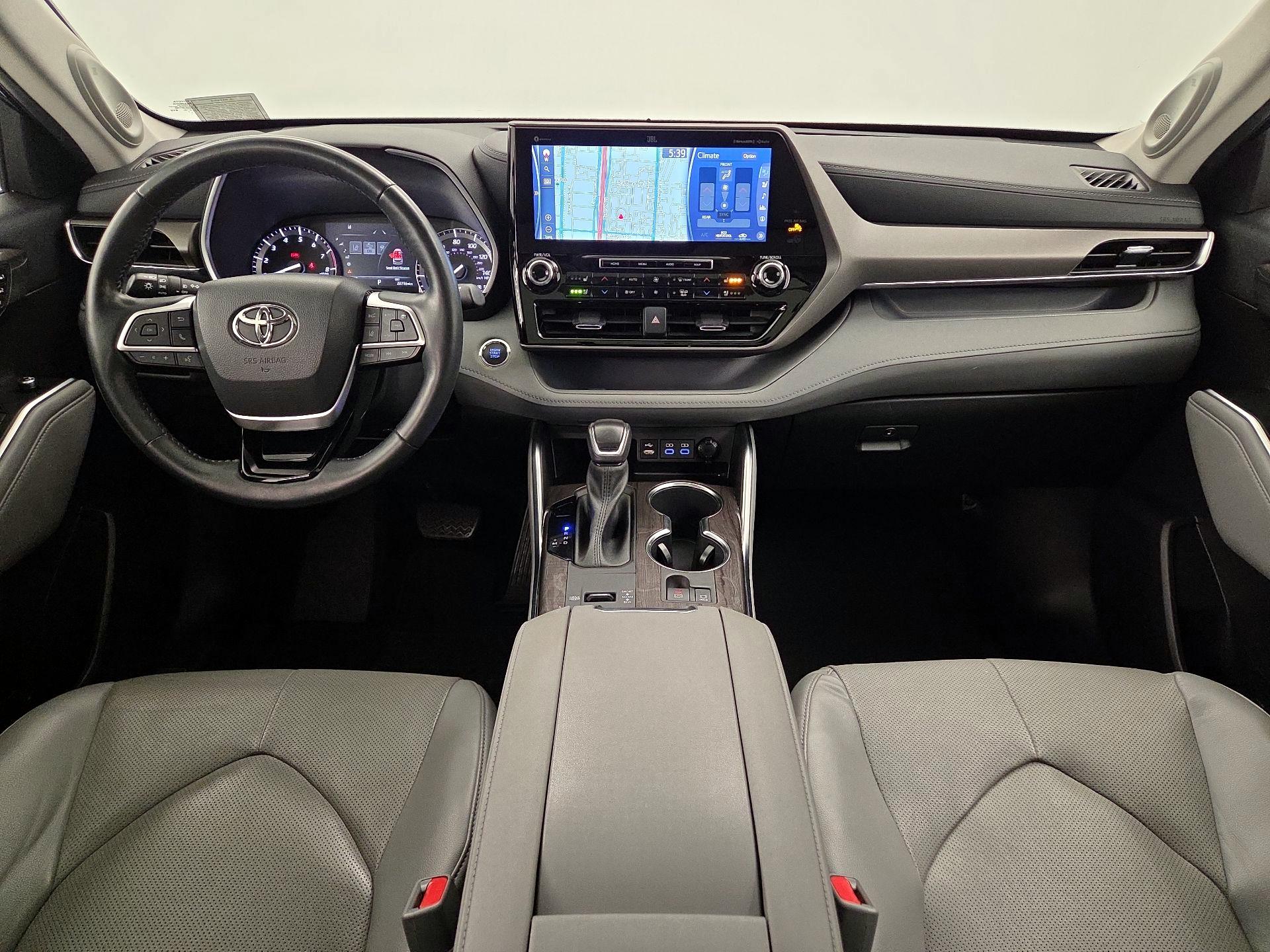 Thumbnail: 2022 Toyota Highlander - 9