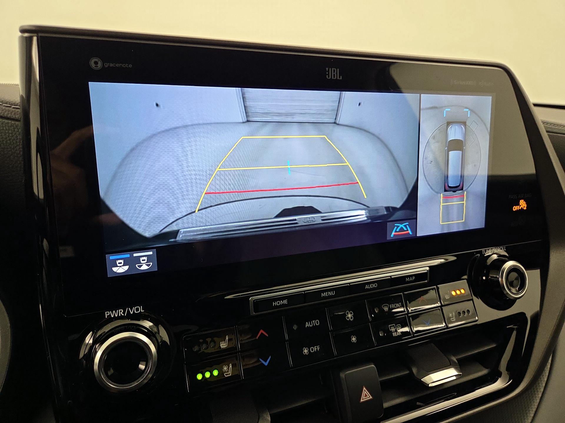 Thumbnail: 2022 Toyota Highlander - 15