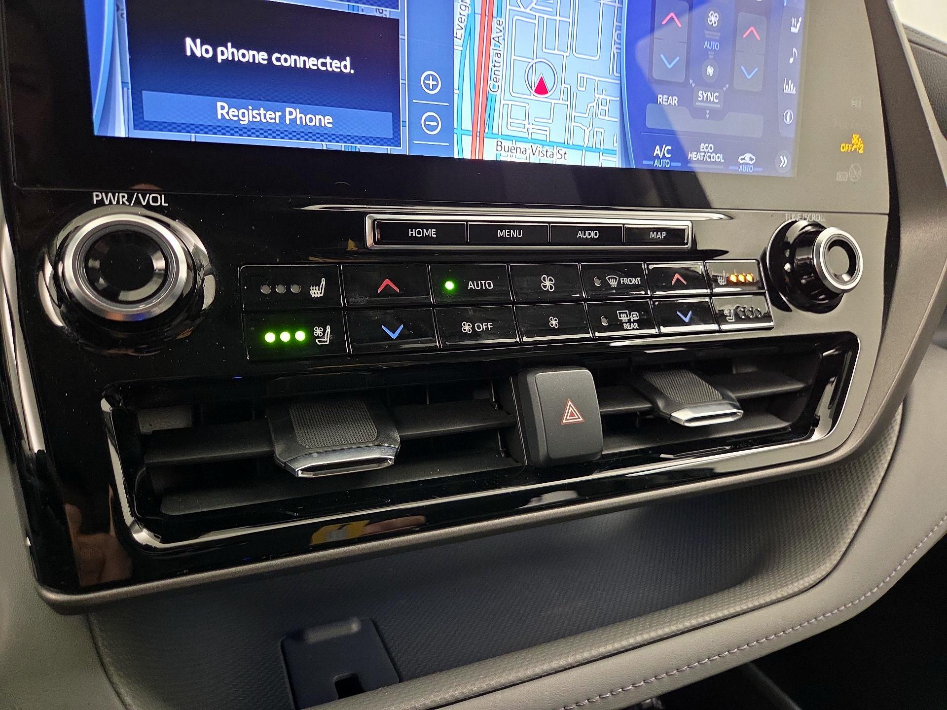 Thumbnail: 2022 Toyota Highlander - 17