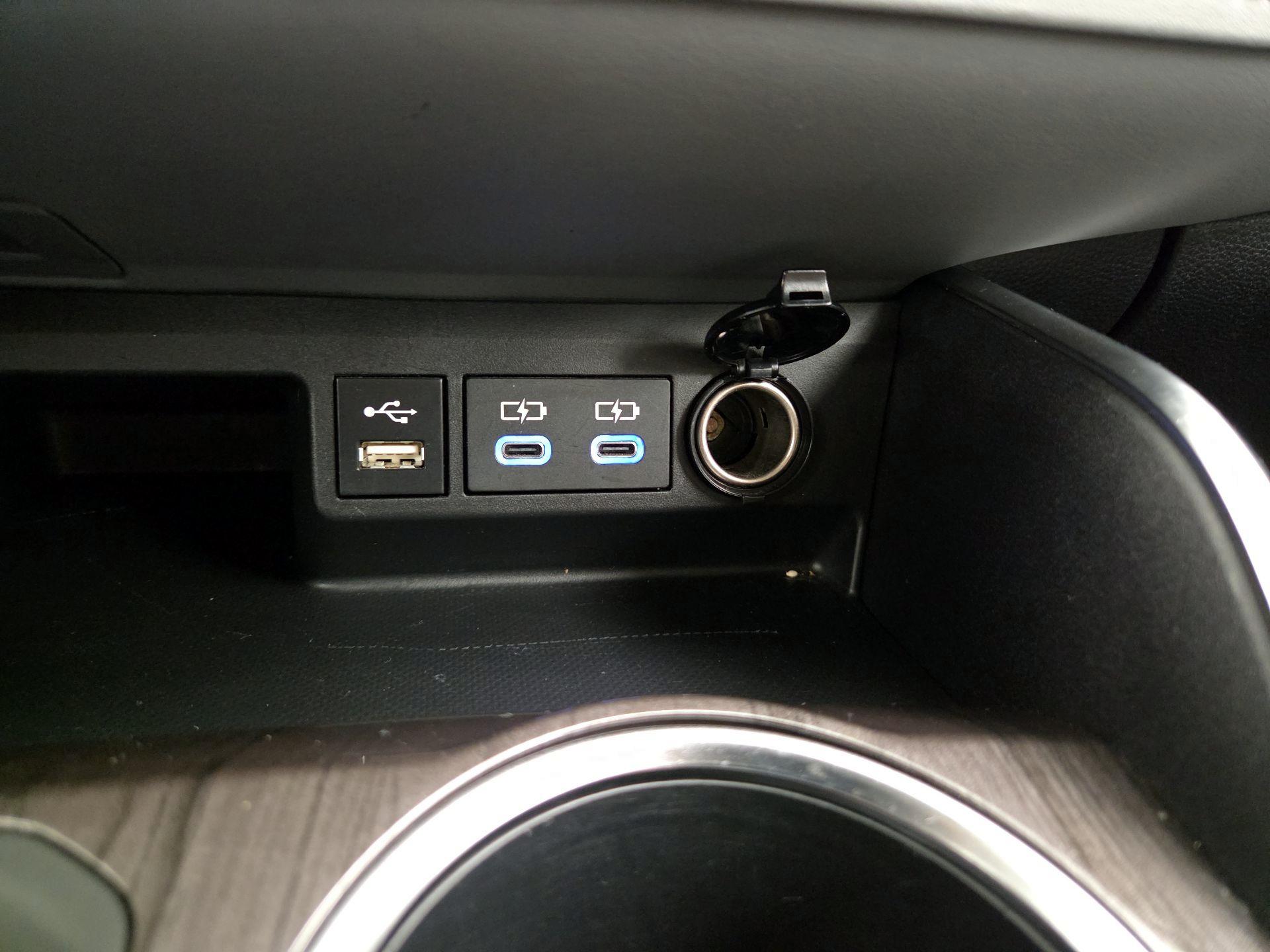 Thumbnail: 2022 Toyota Highlander - 19