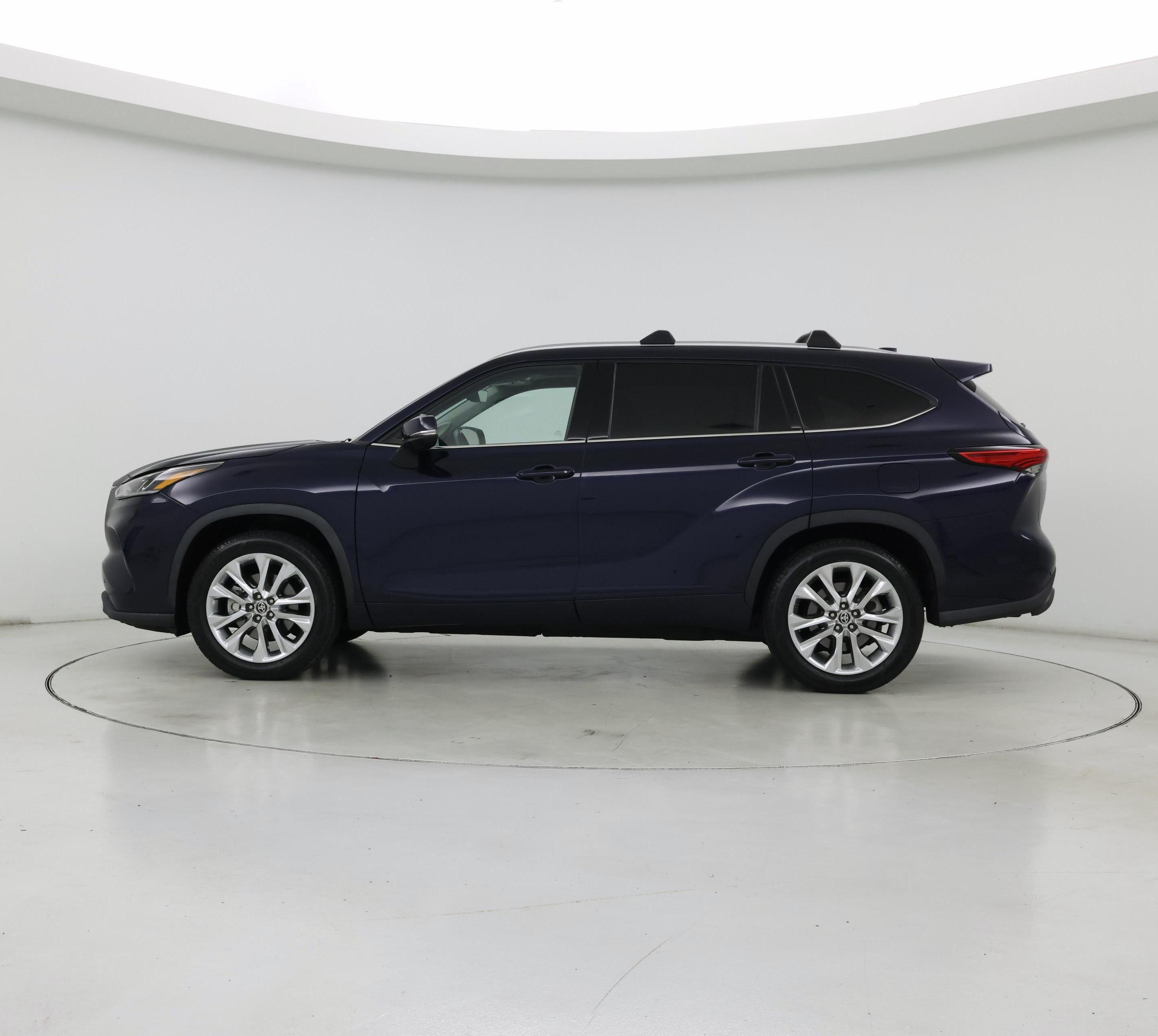 Thumbnail: 2022 Toyota Highlander - 3