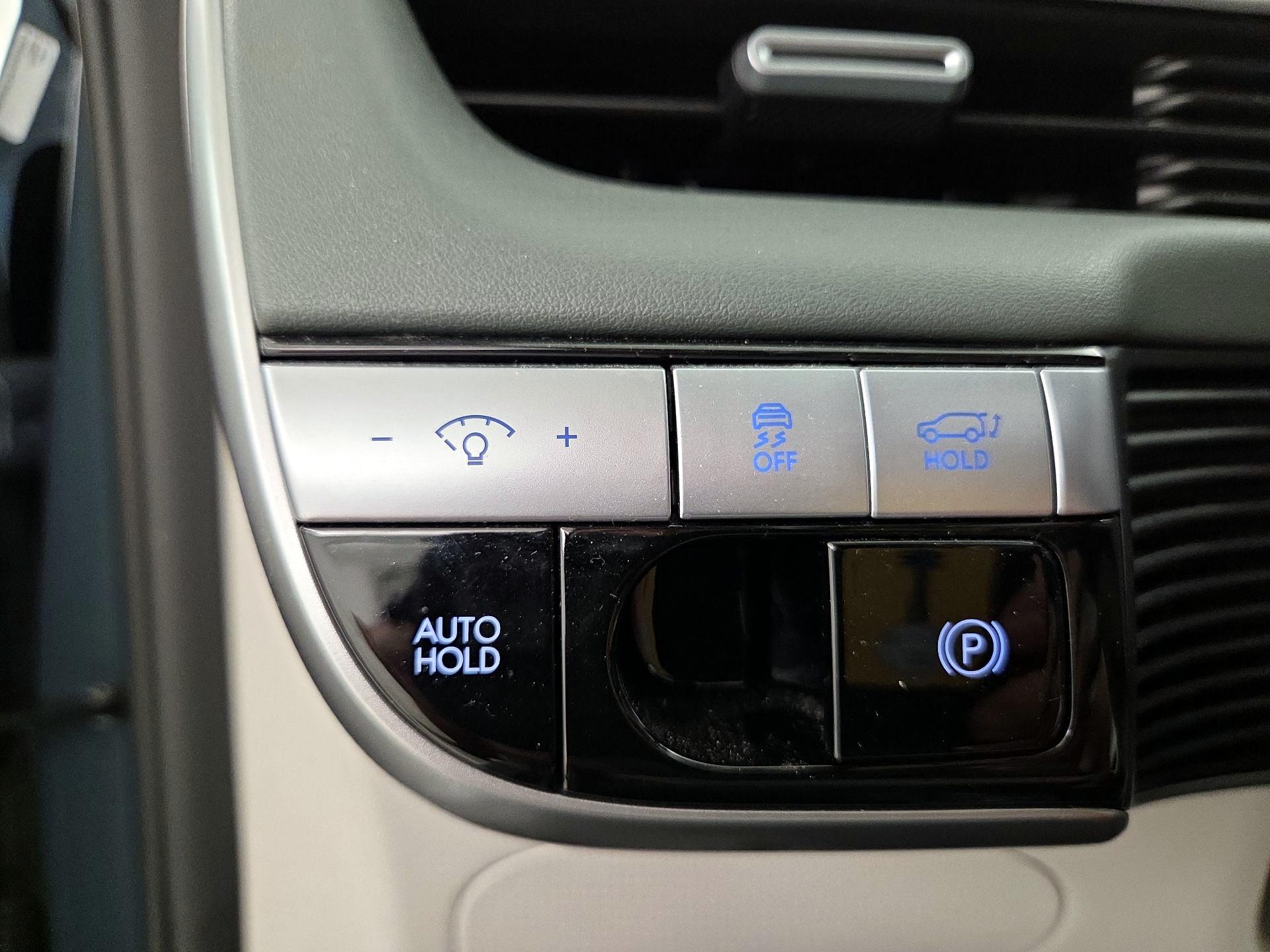 Thumbnail: 2023 Hyundai Ioniq 5 - 13