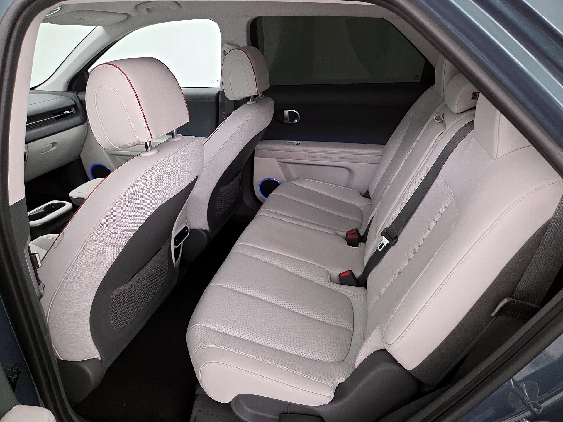 Thumbnail: 2023 Hyundai Ioniq 5 - 20