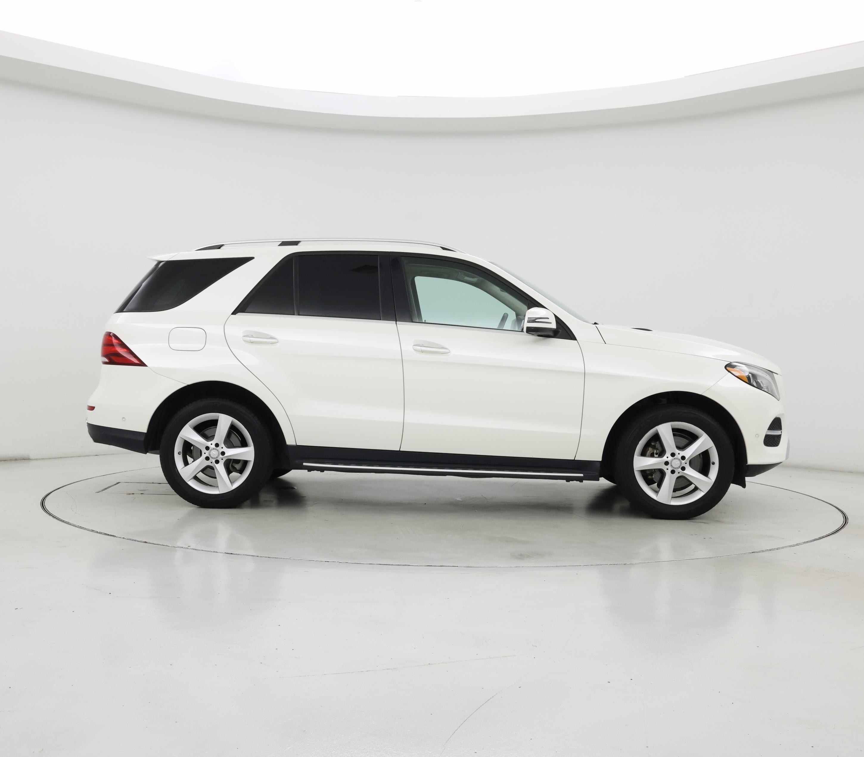 Thumbnail: 2017 Mercedes-Benz GLE - 7