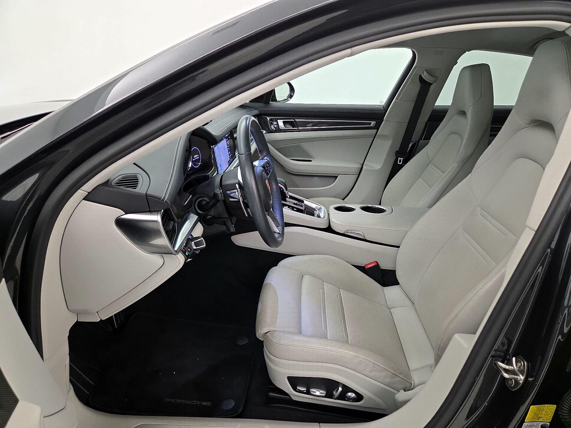 Thumbnail: 2018 Porsche Panamera - 11