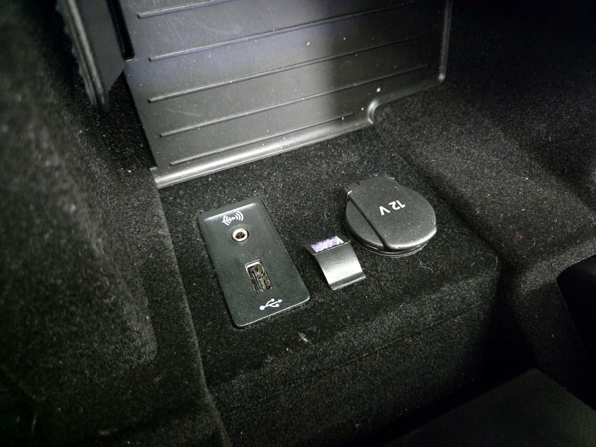 Thumbnail: 2018 Porsche Panamera - 19