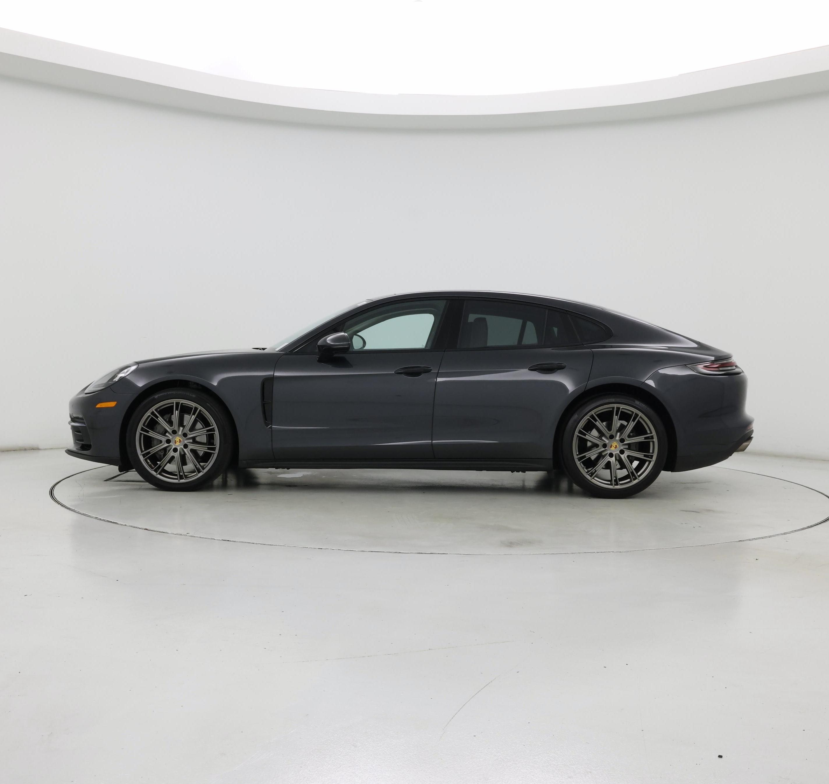 Thumbnail: 2018 Porsche Panamera - 3