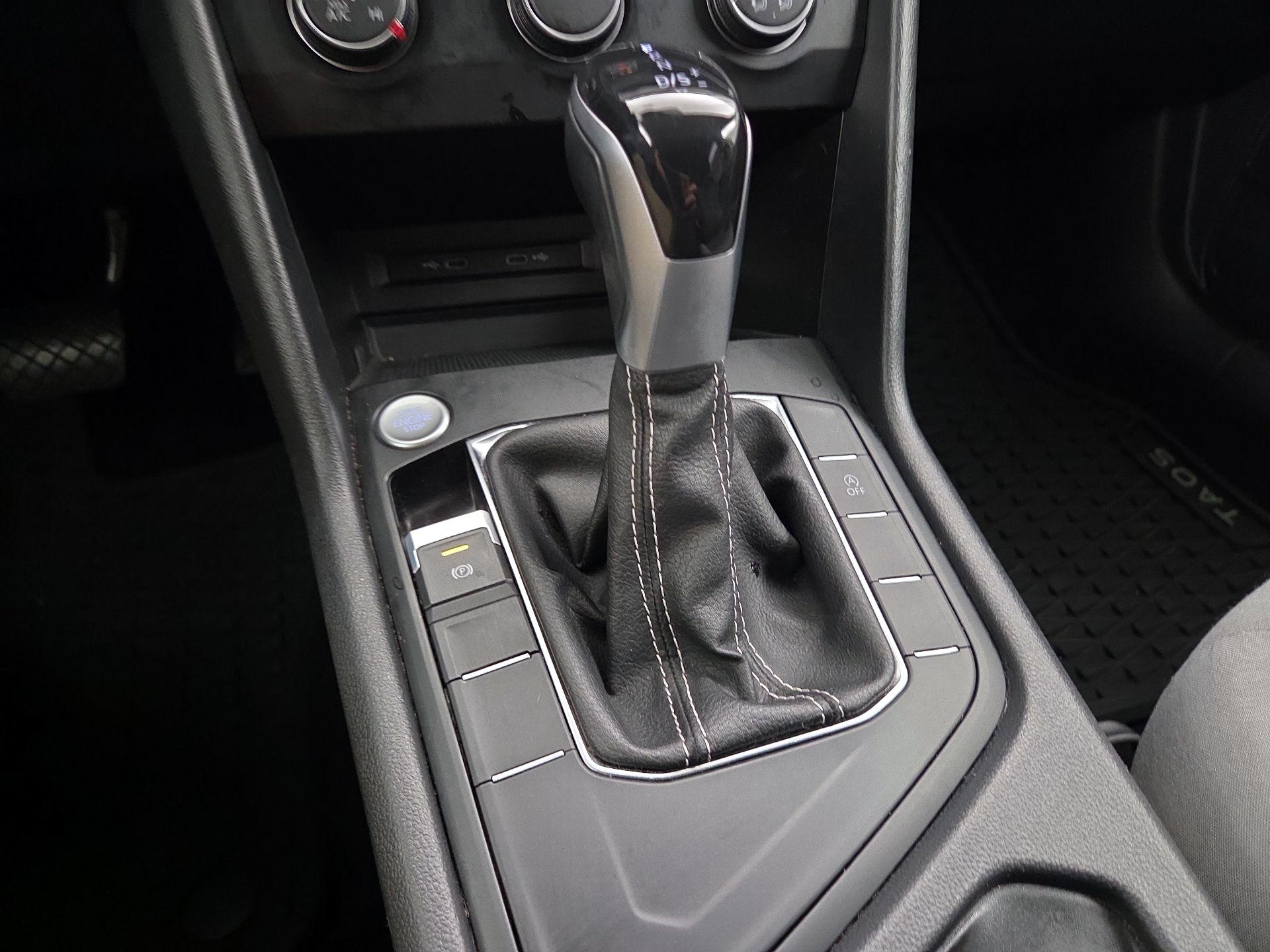 Thumbnail: 2022 Volkswagen Taos - 17