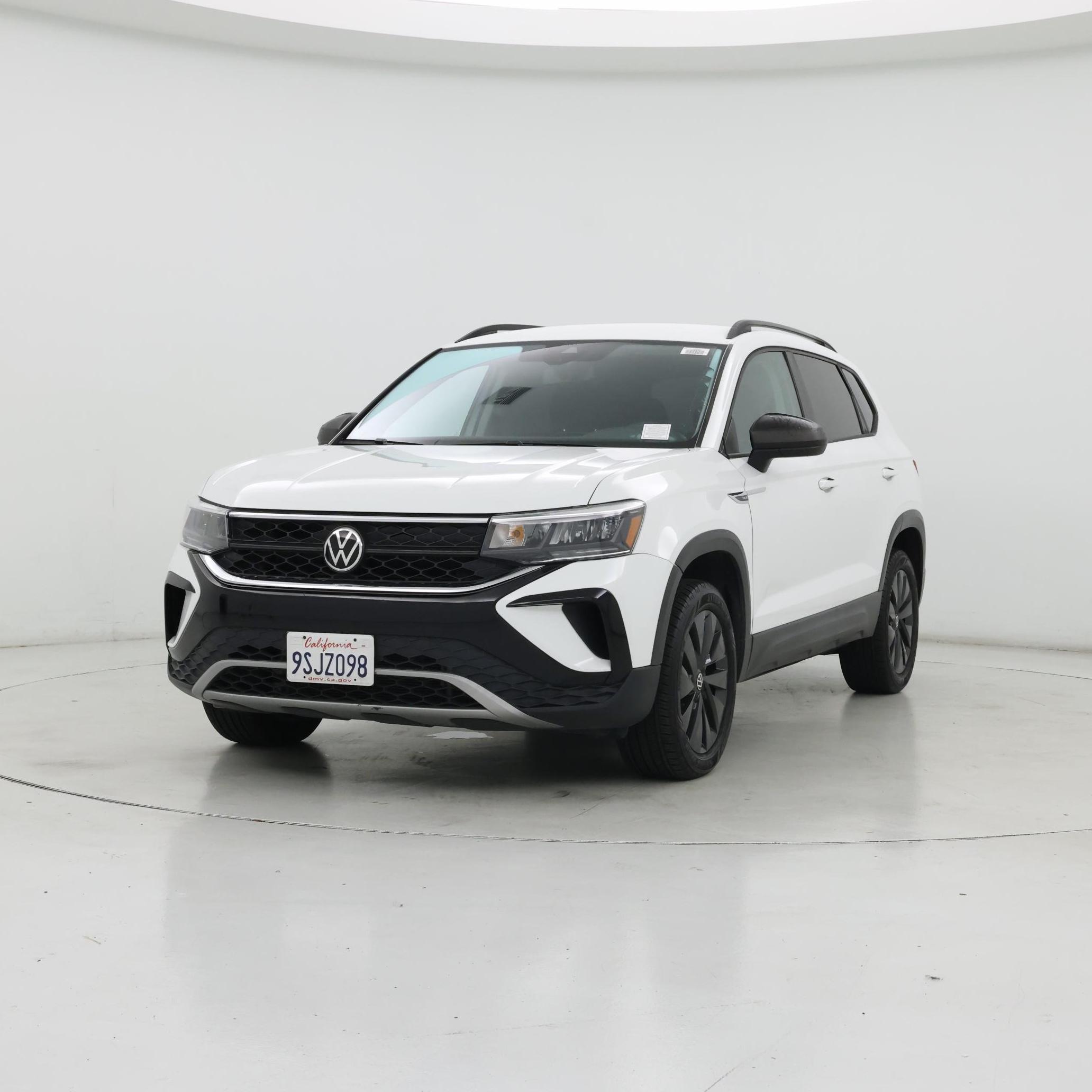 Thumbnail: 2022 Volkswagen Taos - 4