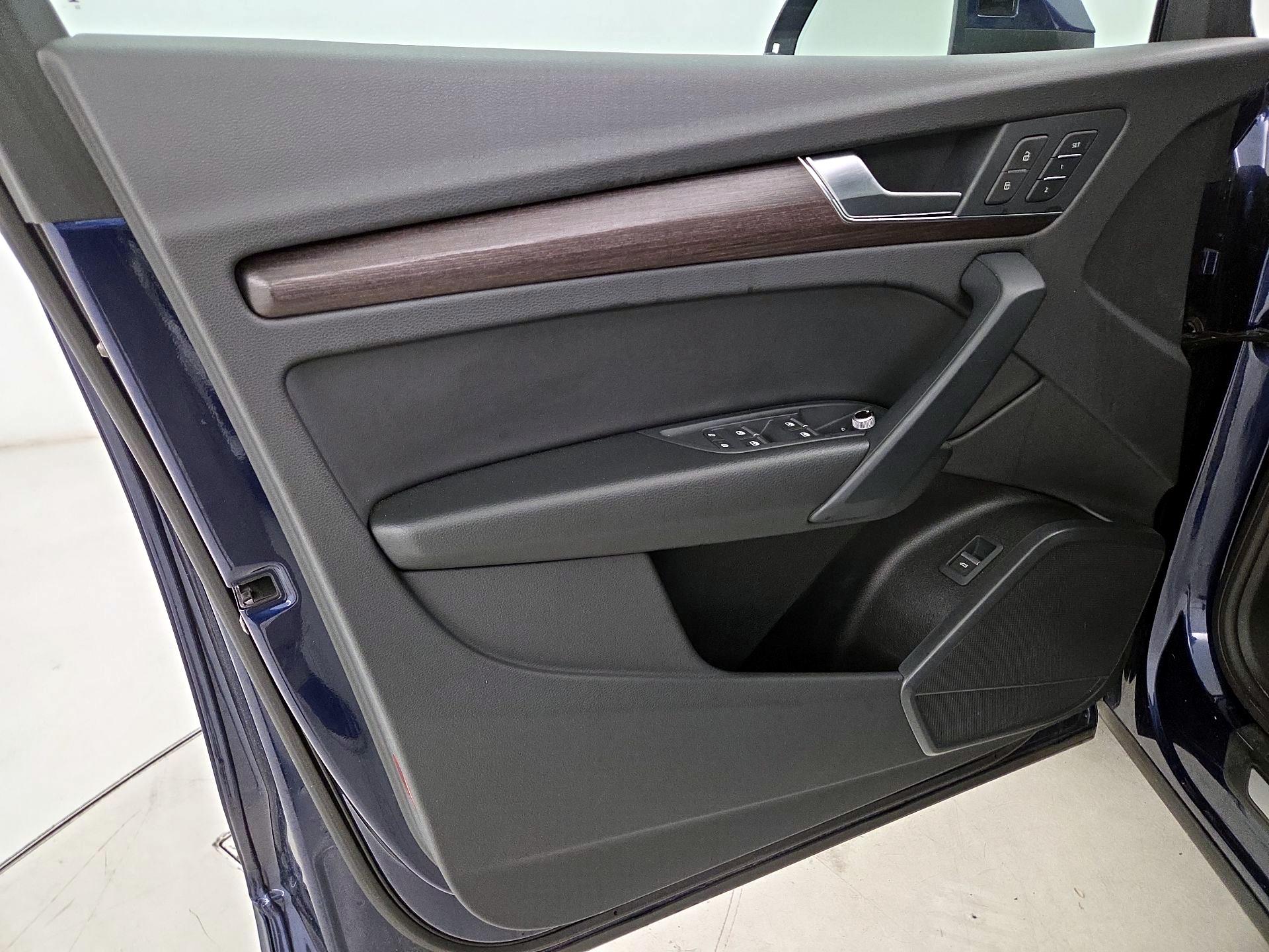 Thumbnail: 2023 Audi Q5 - 12