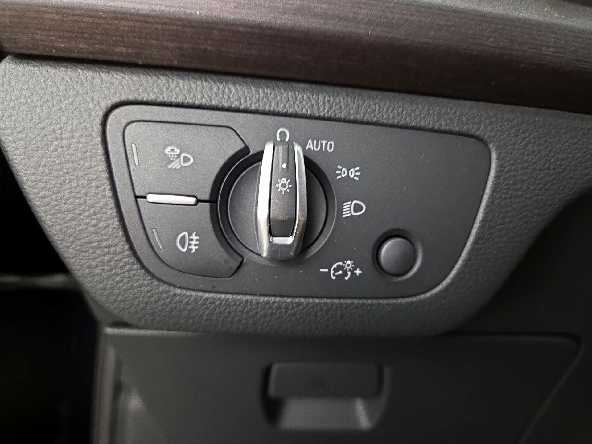 Thumbnail: 2023 Audi Q5 - 13