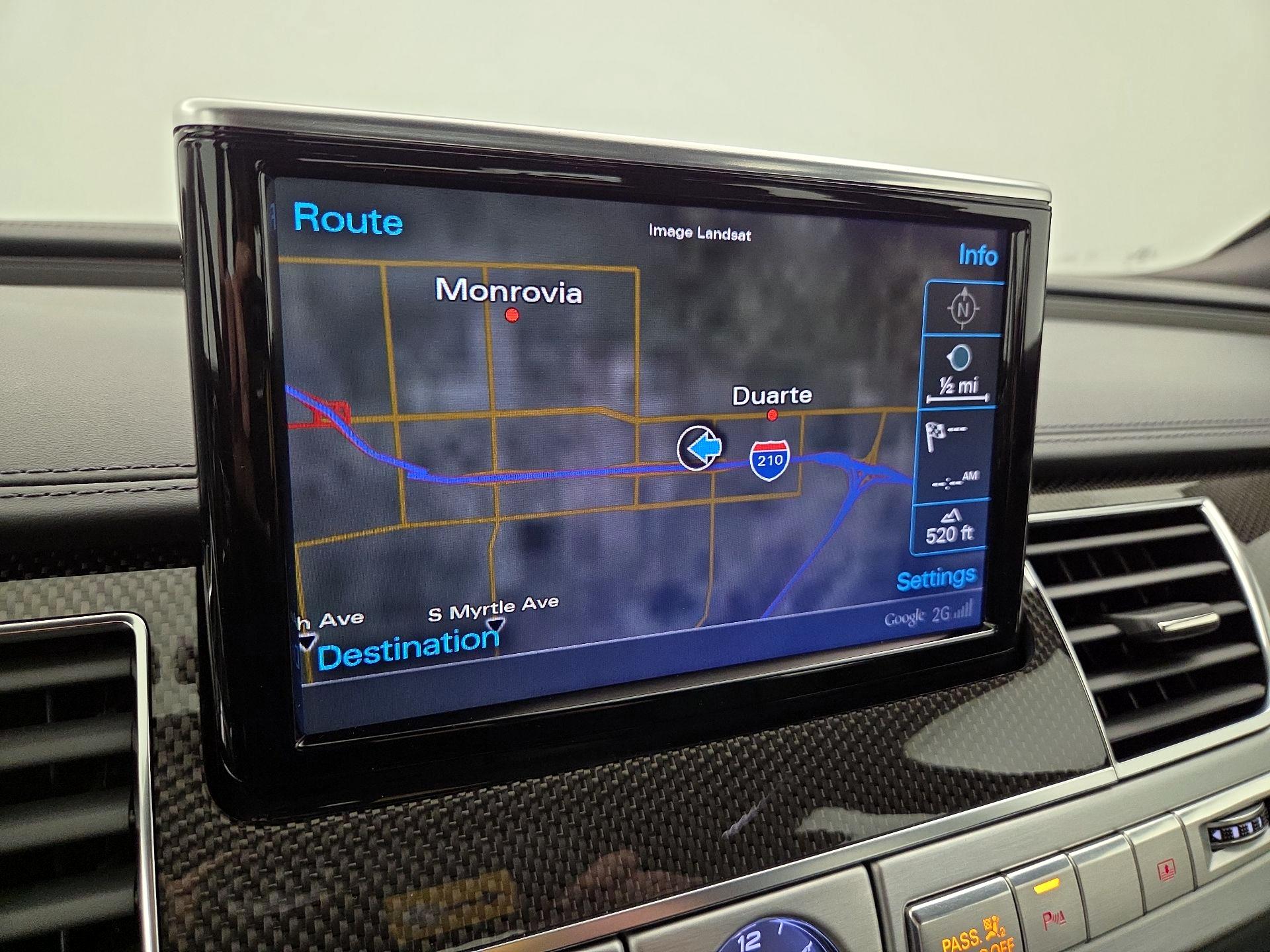 Thumbnail: 2015 Audi S8 - 14