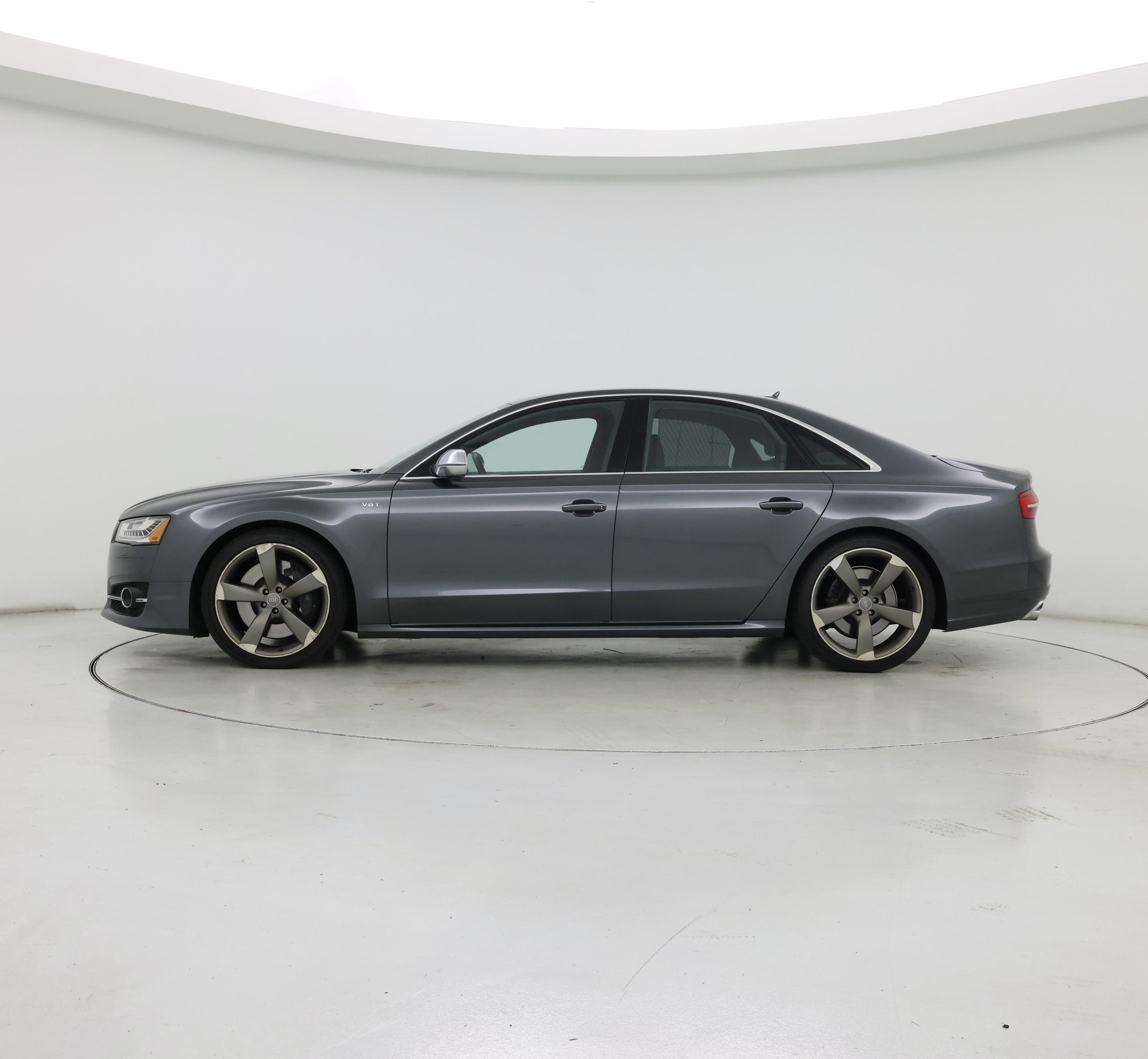 Thumbnail: 2015 Audi S8 - 3
