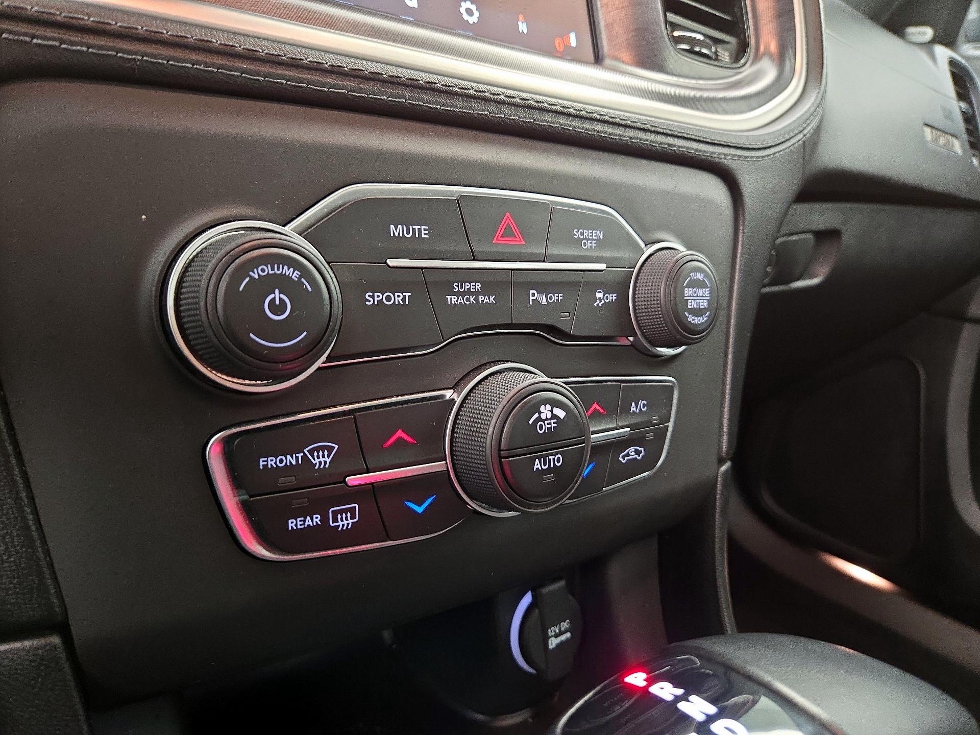 Thumbnail: 2022 Dodge Charger - 16