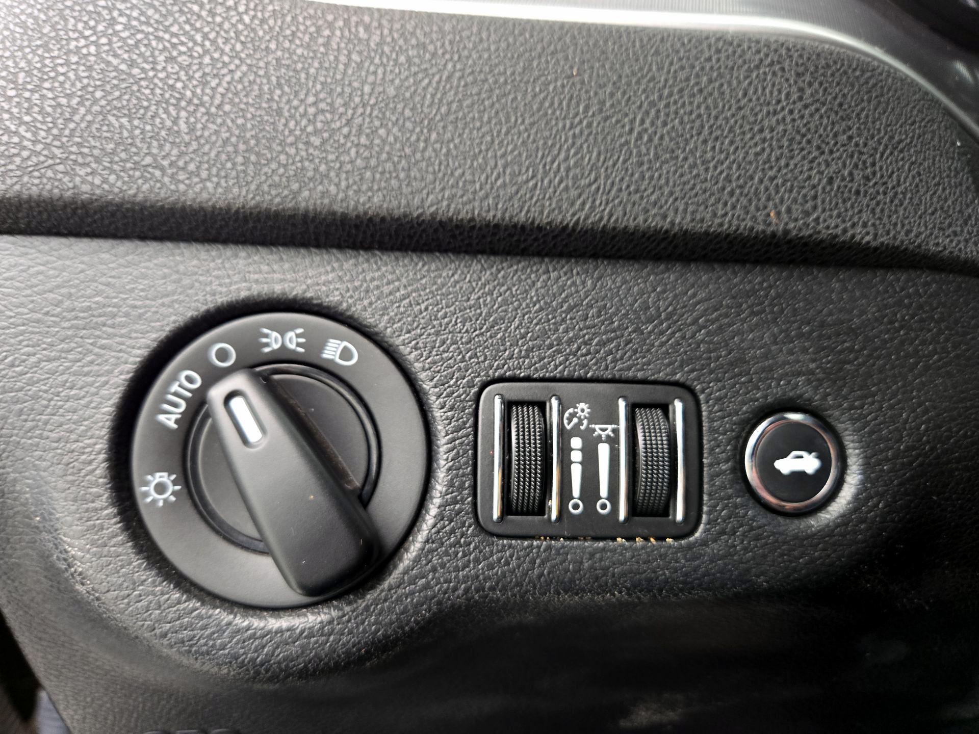 Thumbnail: 2022 Dodge Charger - 13