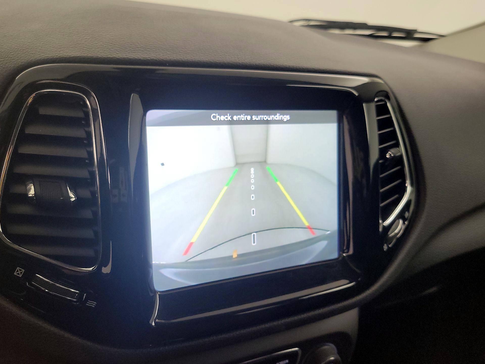 Thumbnail: 2020 Jeep Compass - 14