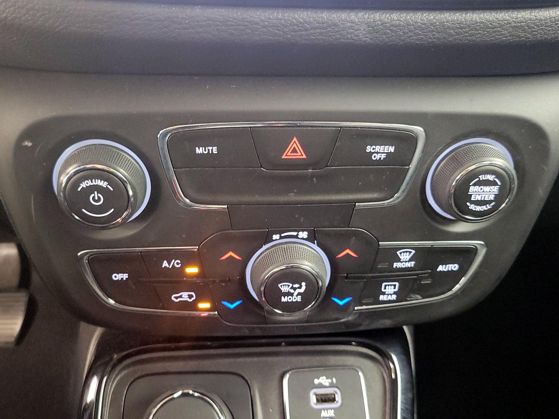 Thumbnail: 2020 Jeep Compass - 16