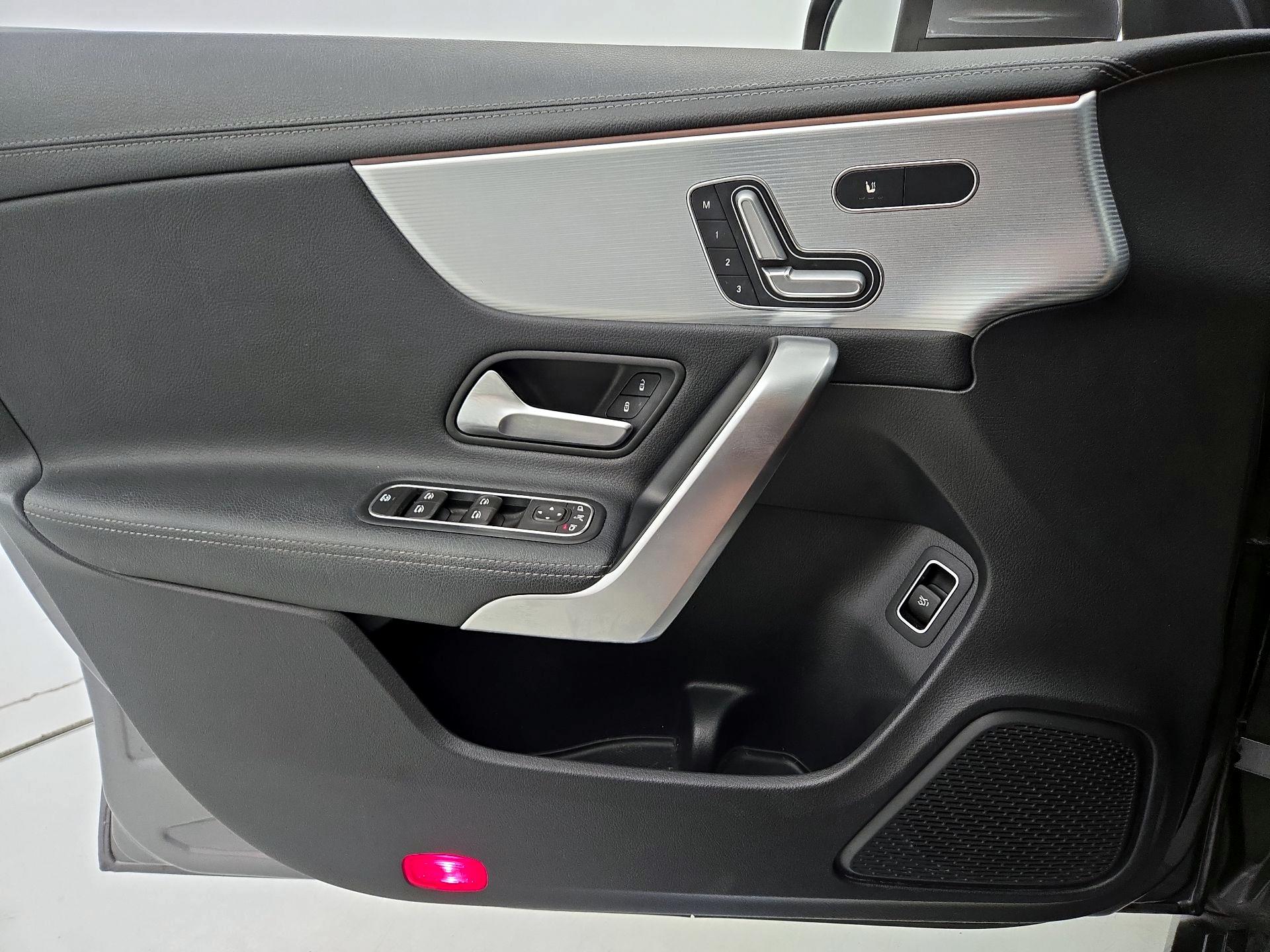 Thumbnail: 2022 Mercedes-Benz CLA - 12