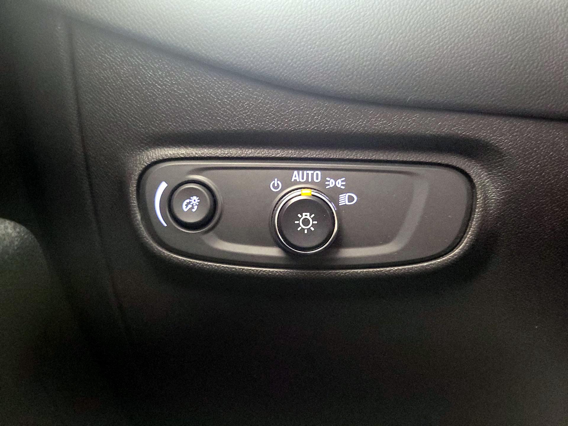 Thumbnail: 2021 Chevrolet Equinox - 13