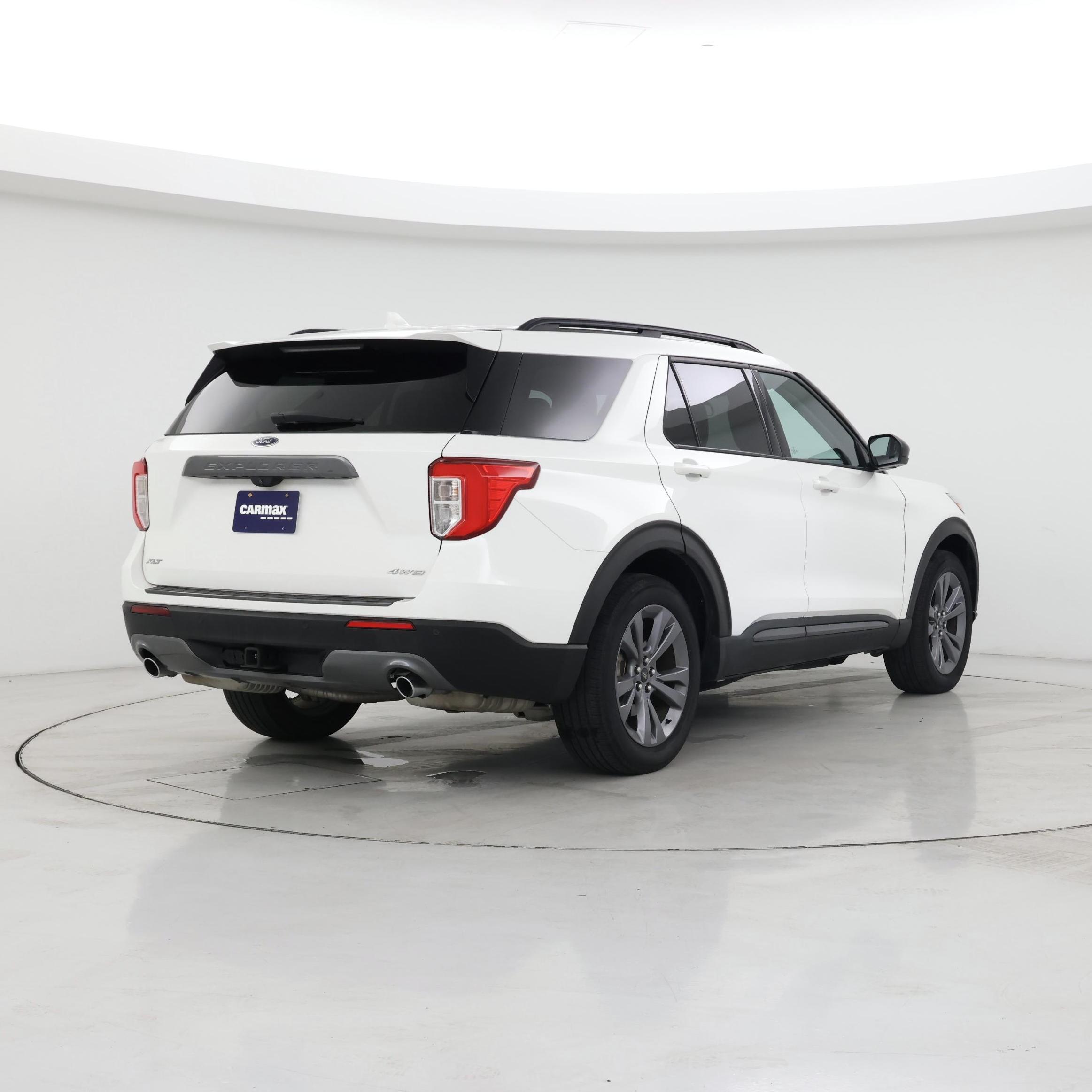 Thumbnail: 2022 Ford Explorer - 8