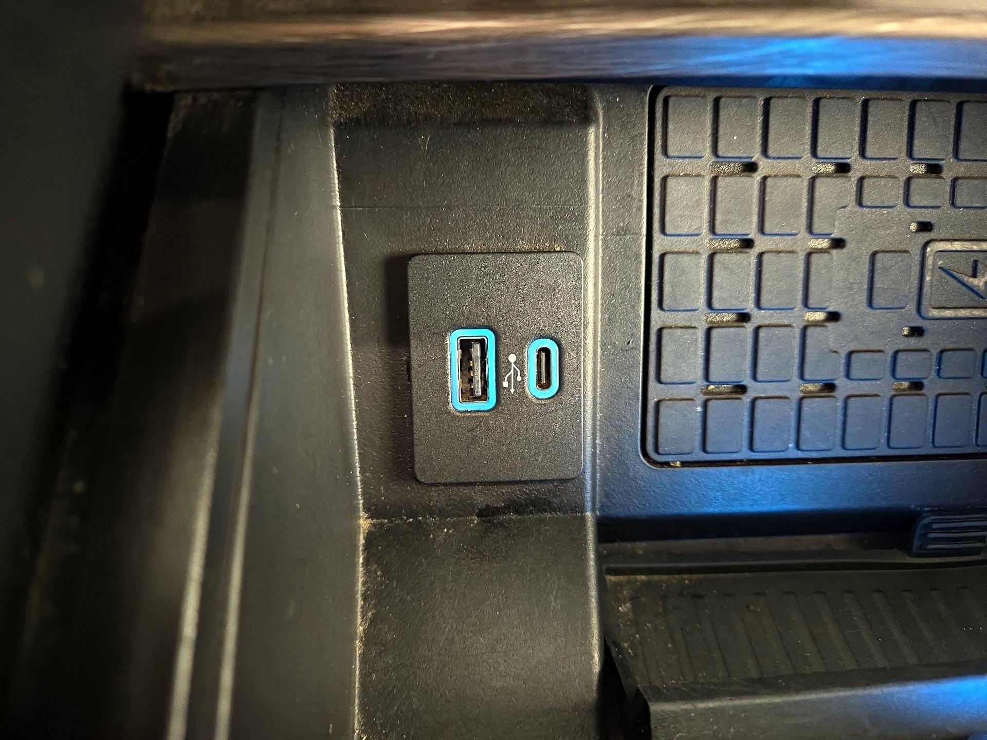 Thumbnail: 2024 Ford Expedition - 19