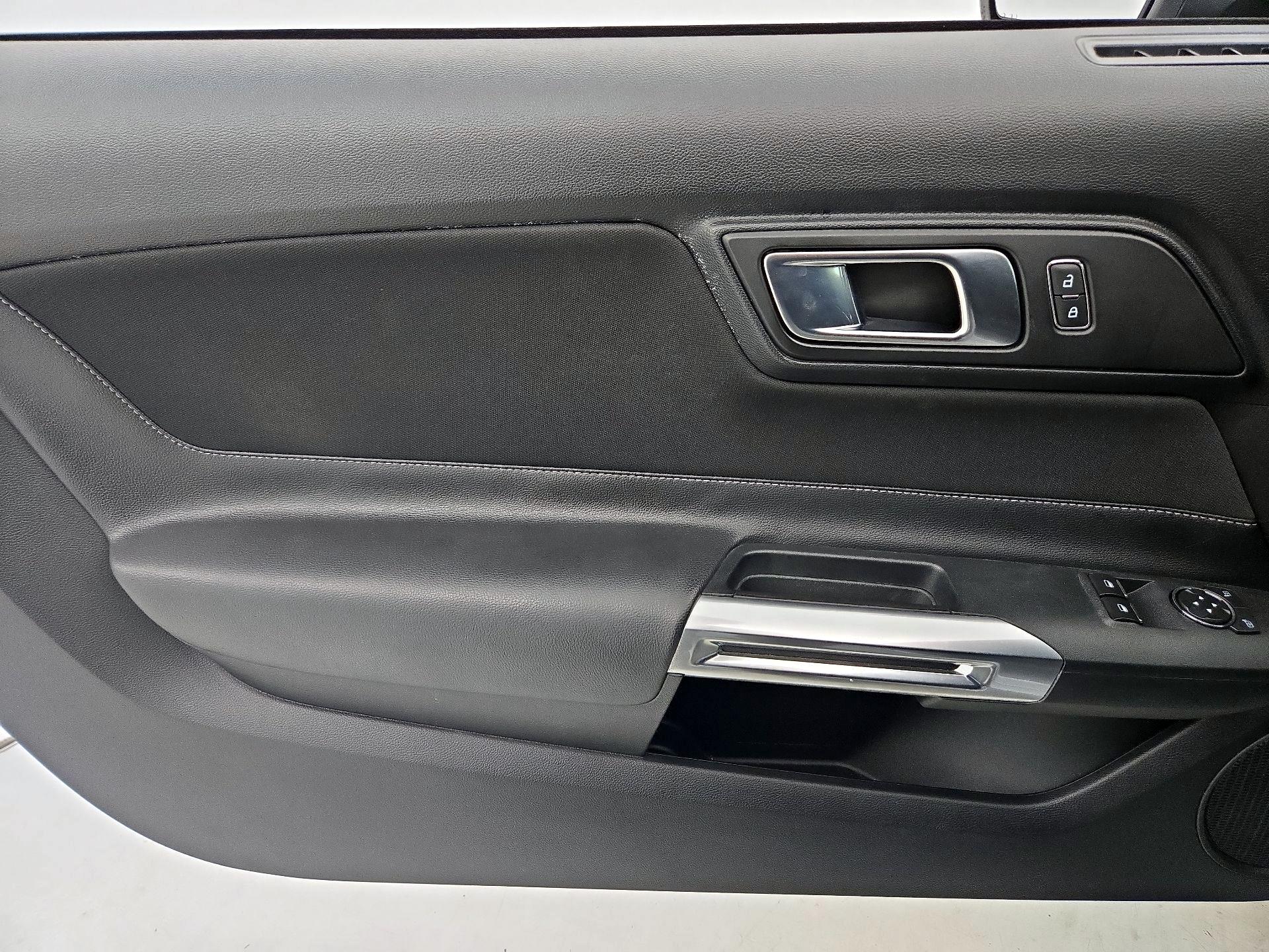 Thumbnail: 2022 Ford Mustang - 12