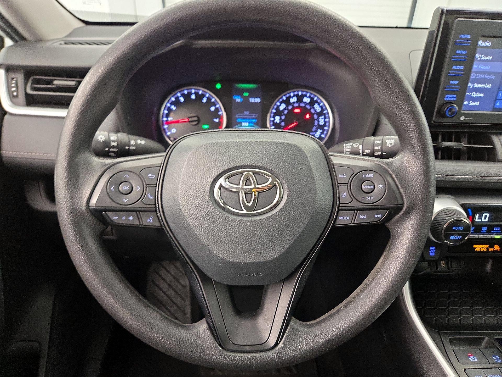 Thumbnail: 2021 Toyota RAV4 - 10