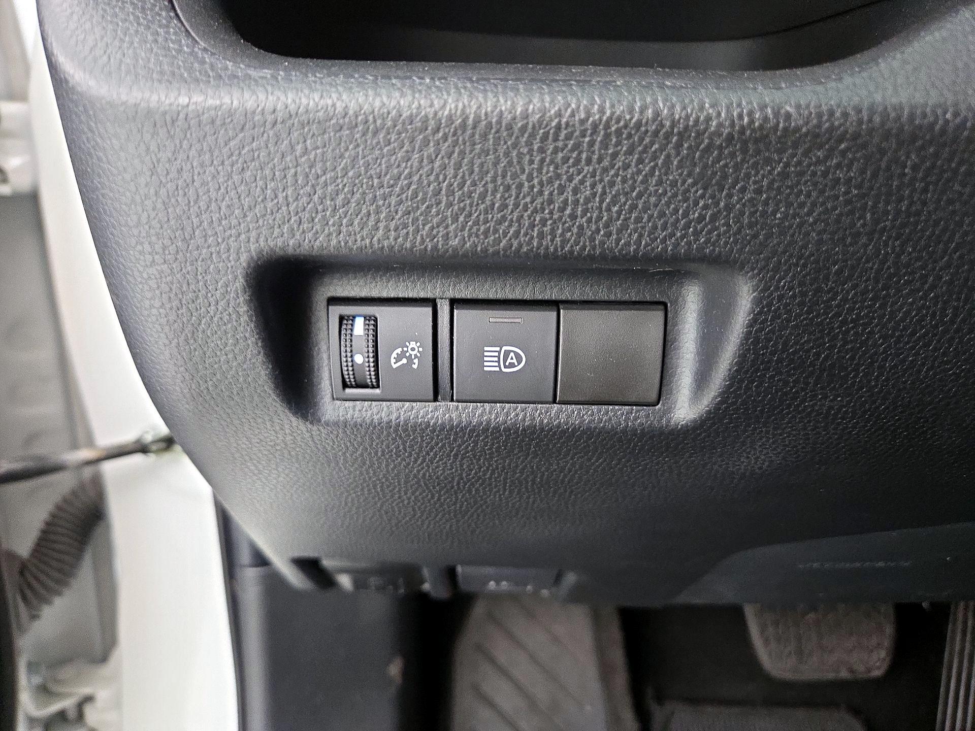 Thumbnail: 2021 Toyota RAV4 - 13