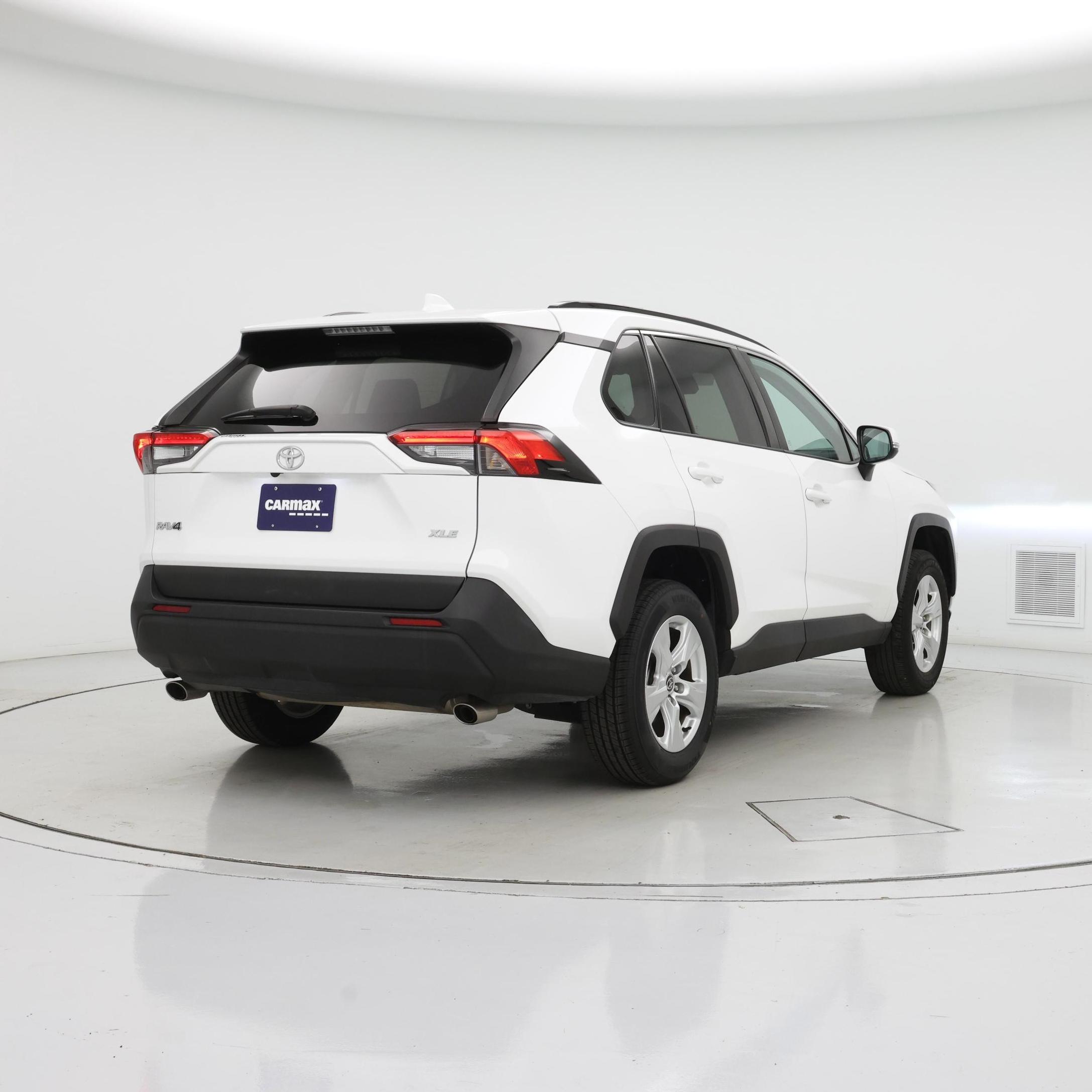 Thumbnail: 2021 Toyota RAV4 - 8