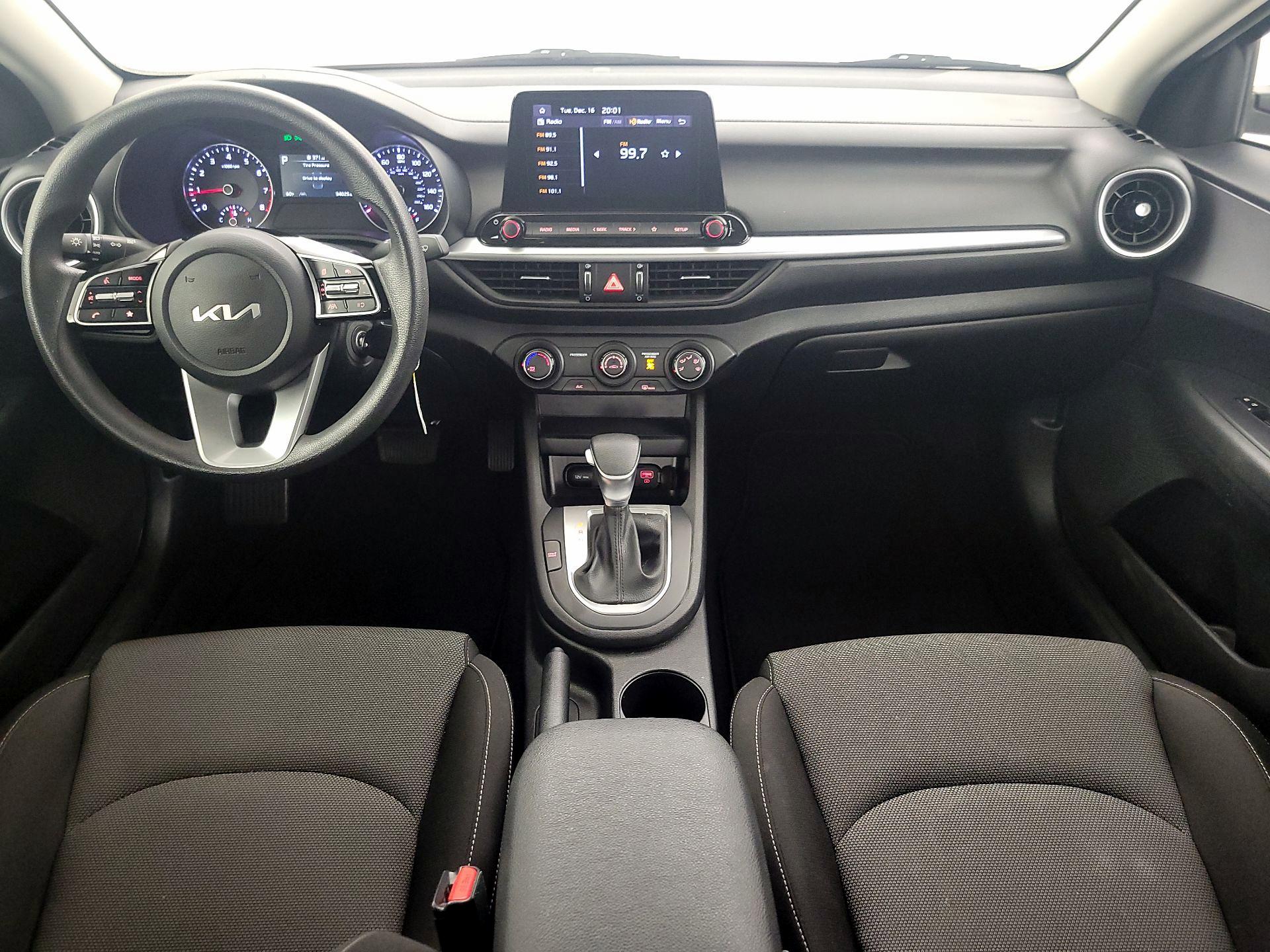 Thumbnail: 2024 Kia Forte - 9