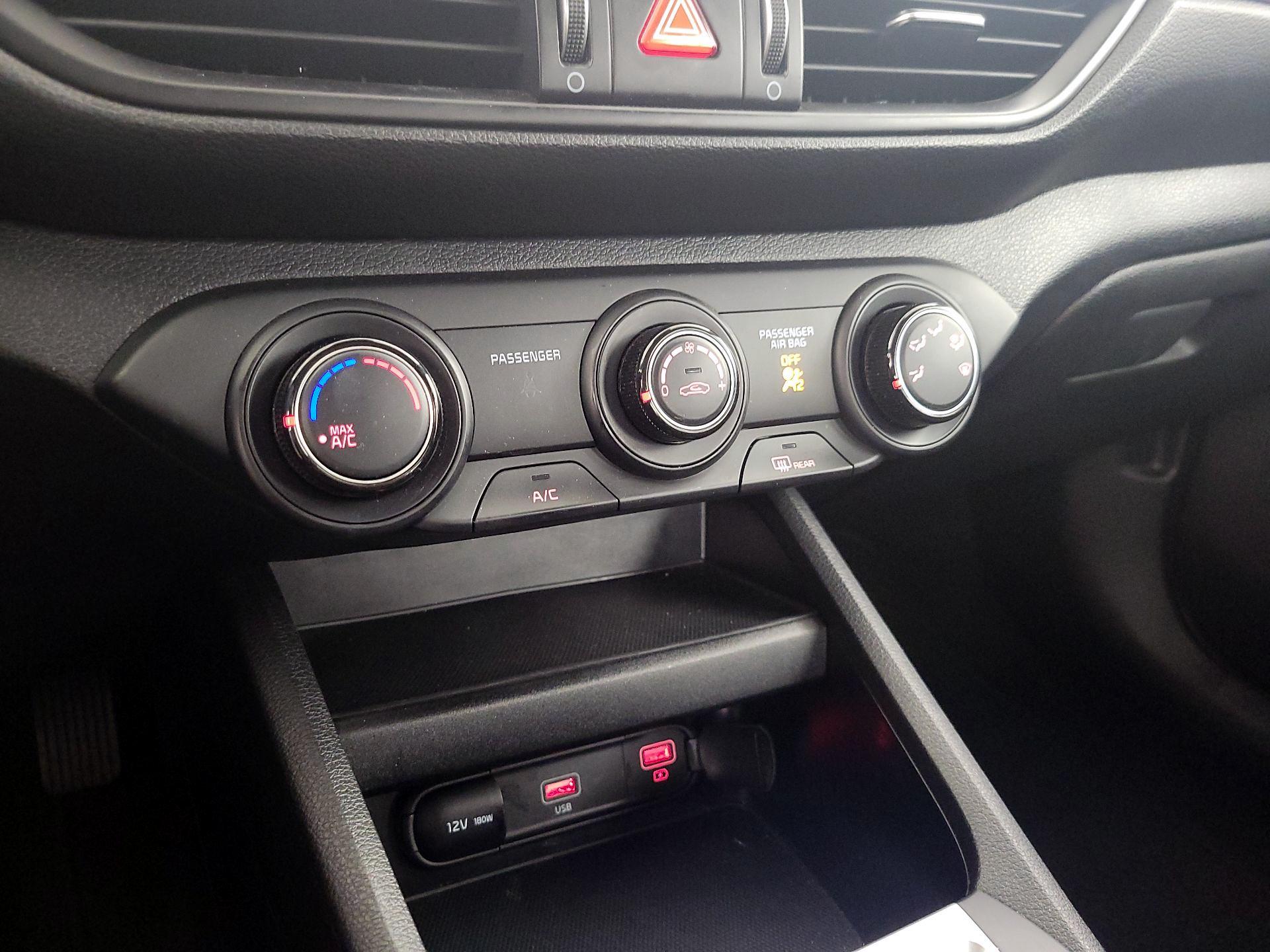 Thumbnail: 2024 Kia Forte - 16