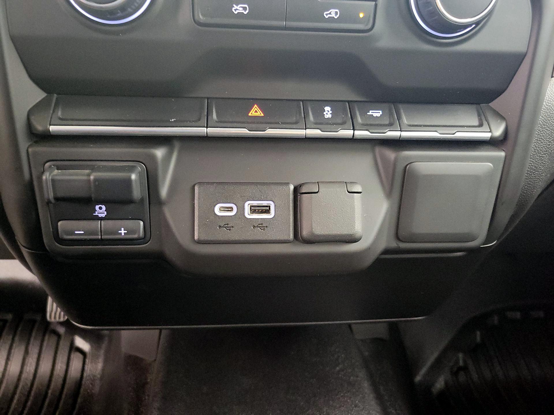 Thumbnail: 2021 Chevrolet Silverado 1500 - 18