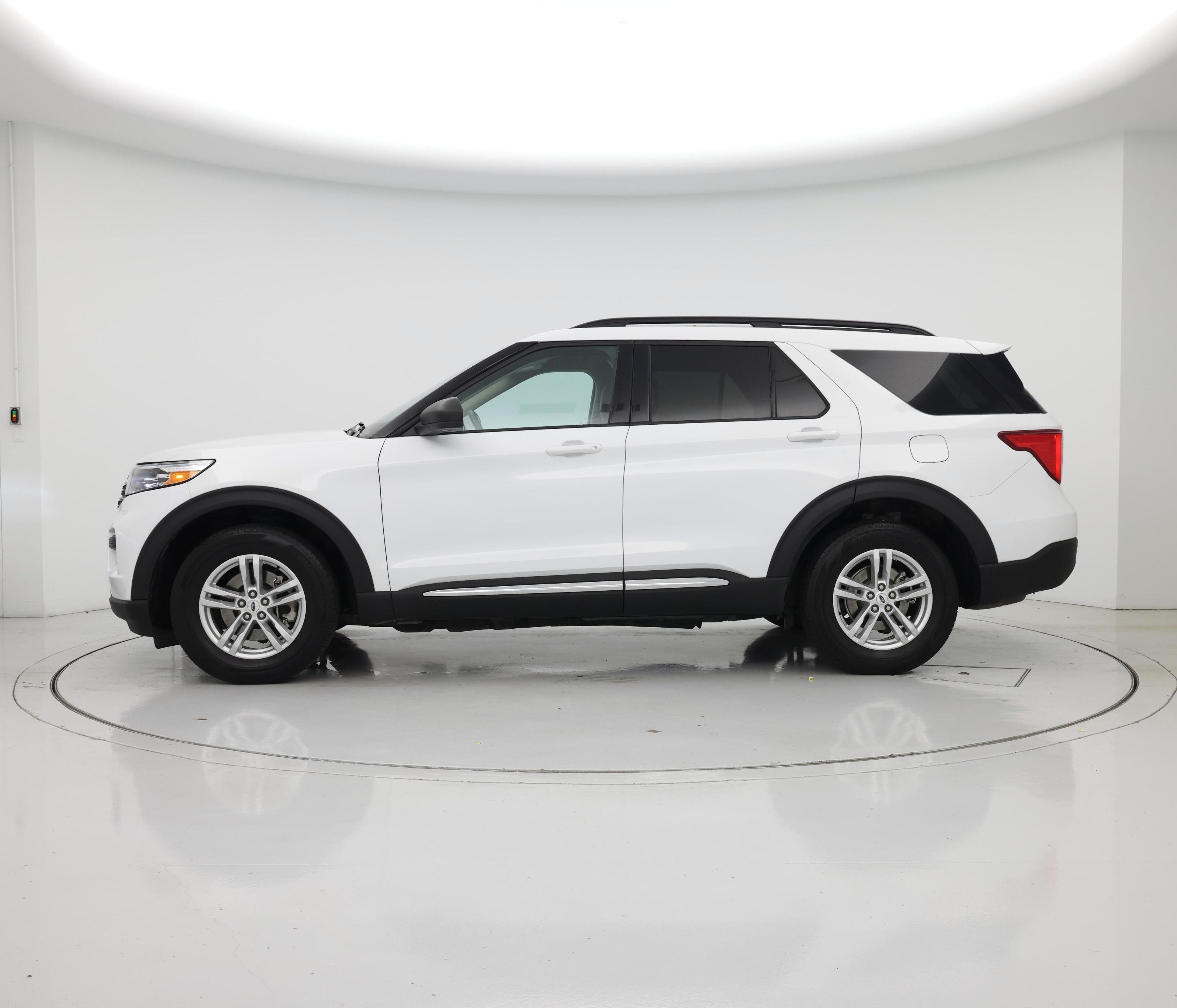 Thumbnail: 2023 Ford Explorer - 3