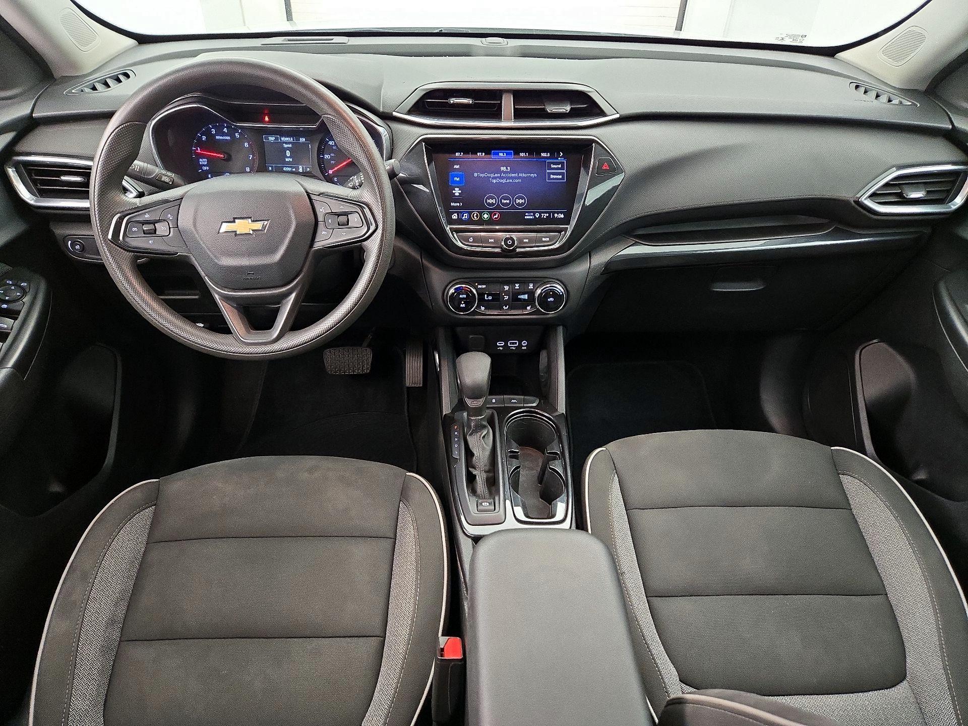 Thumbnail: 2023 Chevrolet TrailBlazer - 9