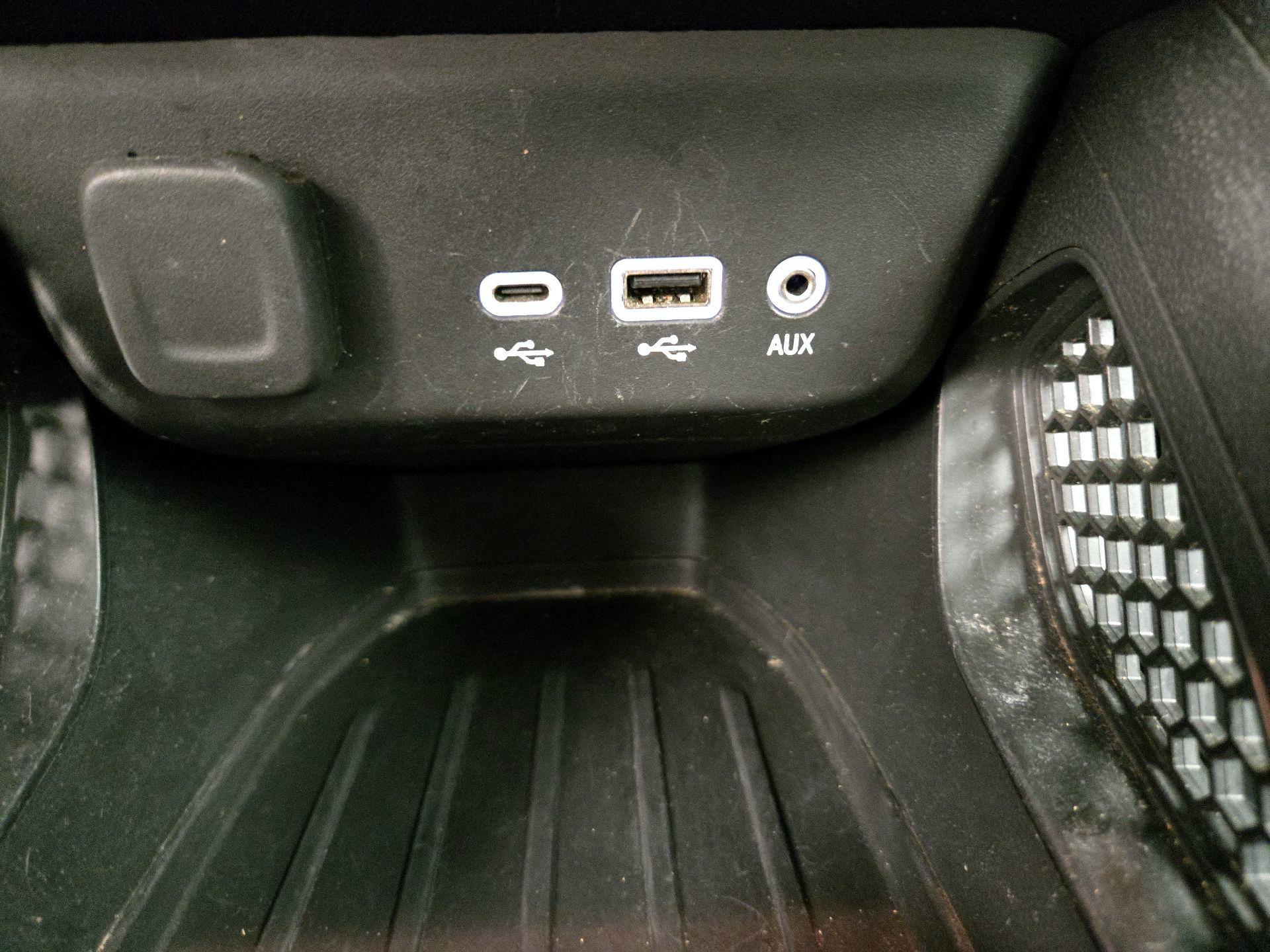 Thumbnail: 2023 Chevrolet TrailBlazer - 18