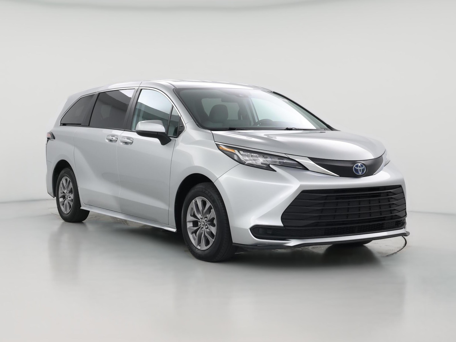 2023 Toyota Sienna LE