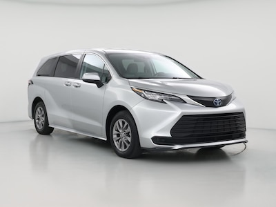 2023 Toyota Sienna Hybrid LE