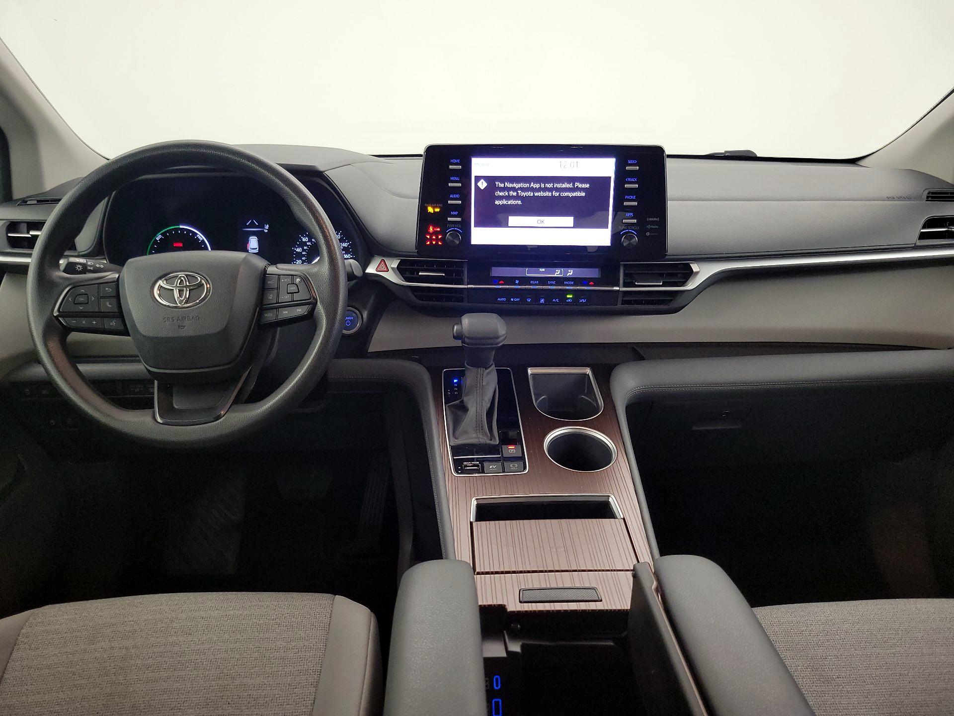 Thumbnail: 2023 Toyota Sienna - 9