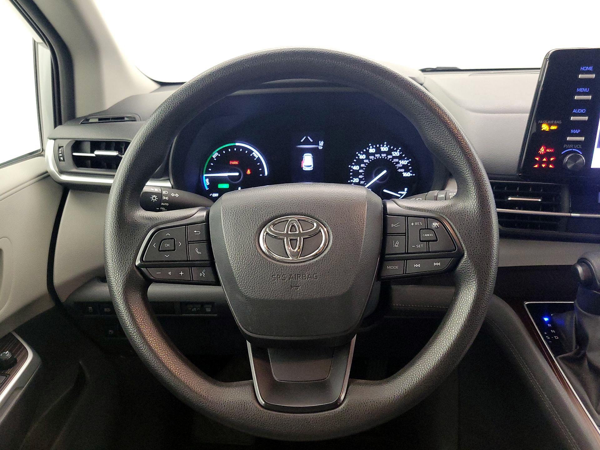 Thumbnail: 2023 Toyota Sienna - 10